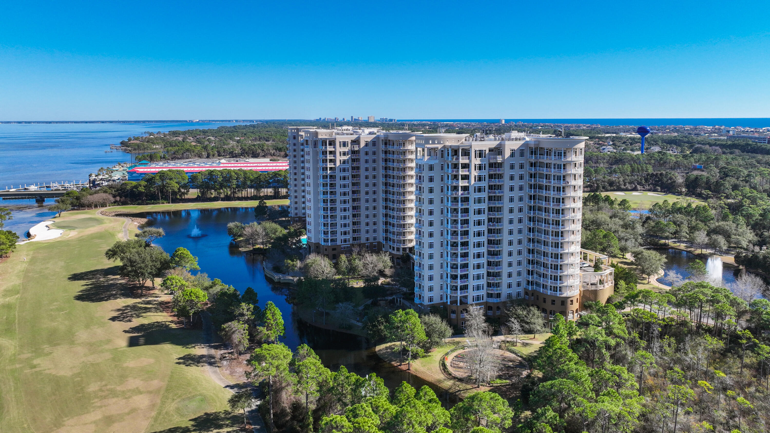 ONE WATER PLACE @ KELLY PLANTATION - Residential