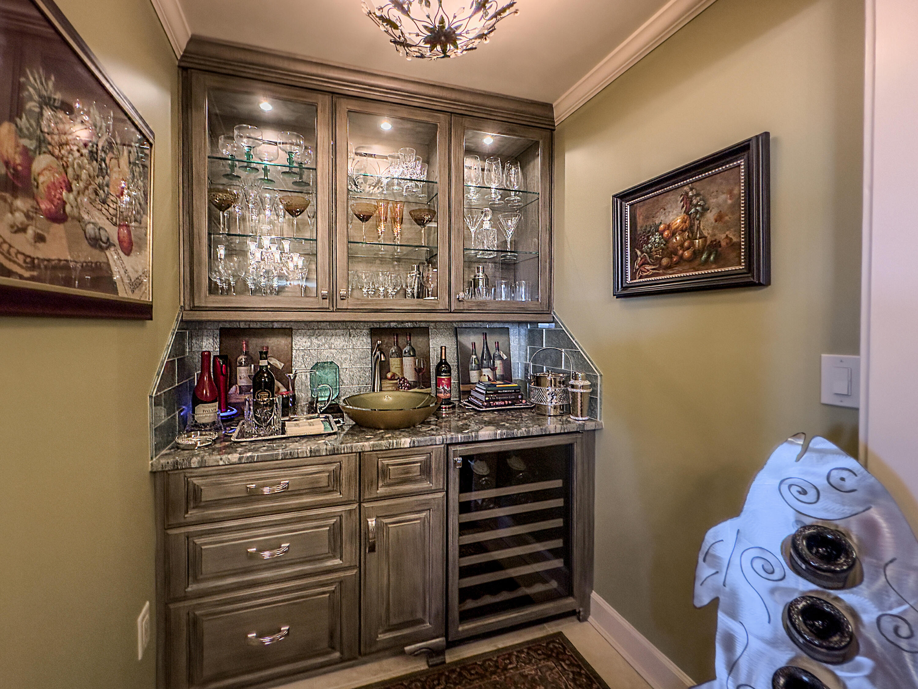 ONE WATER PLACE @ KELLY PLANTATION - Residential