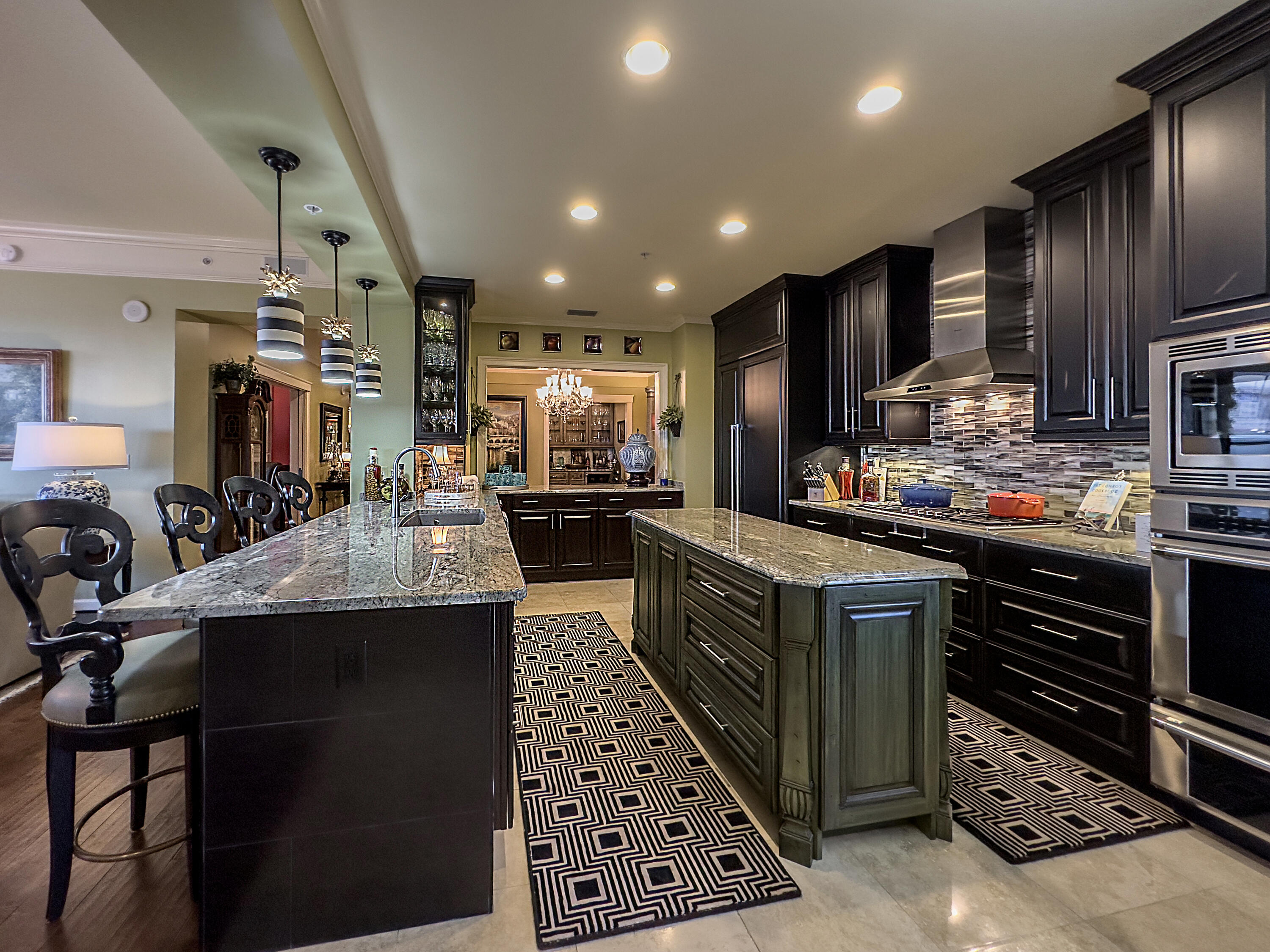 ONE WATER PLACE @ KELLY PLANTATION - Residential