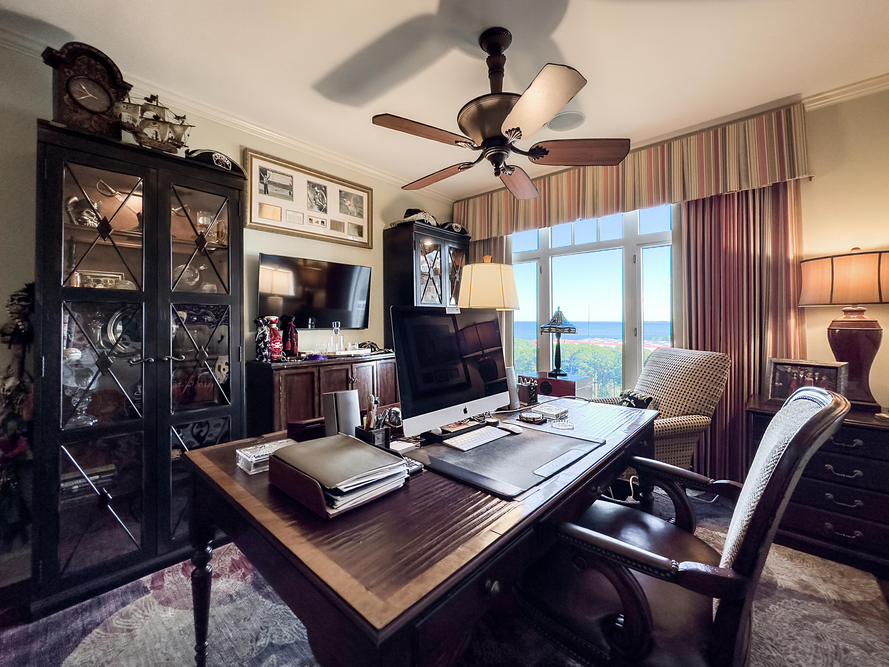ONE WATER PLACE @ KELLY PLANTATION - Residential