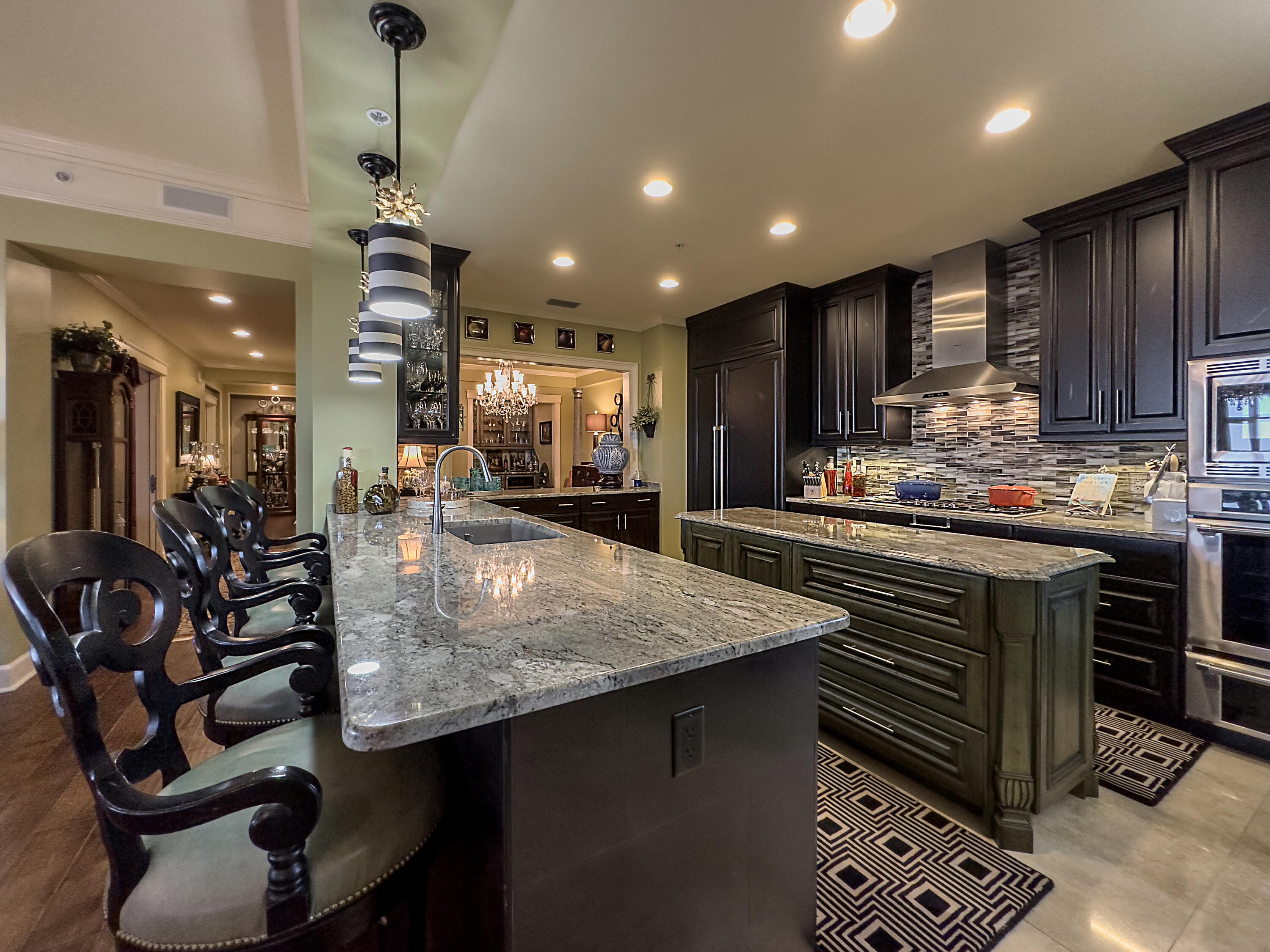ONE WATER PLACE @ KELLY PLANTATION - Residential