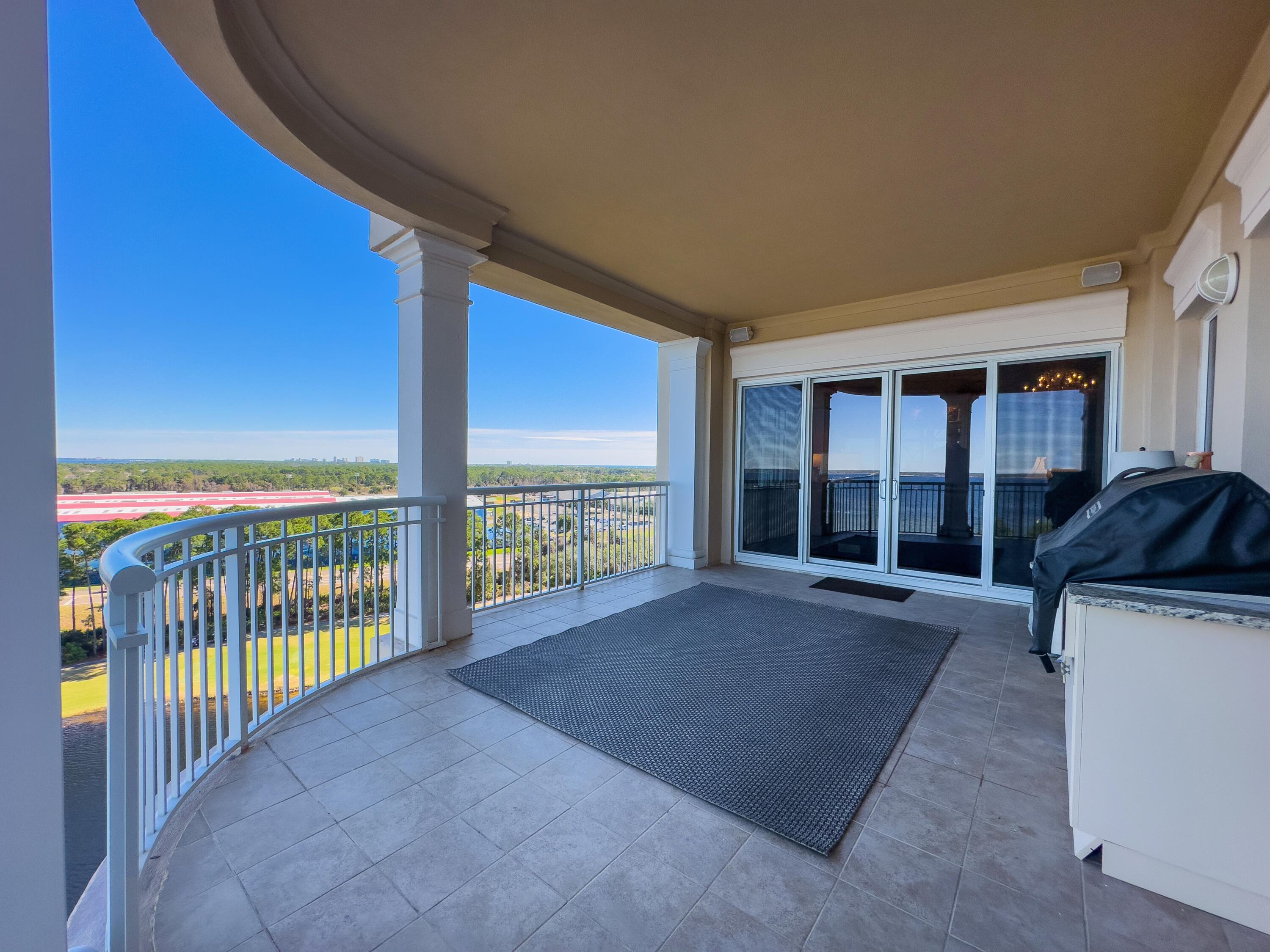 ONE WATER PLACE @ KELLY PLANTATION - Residential