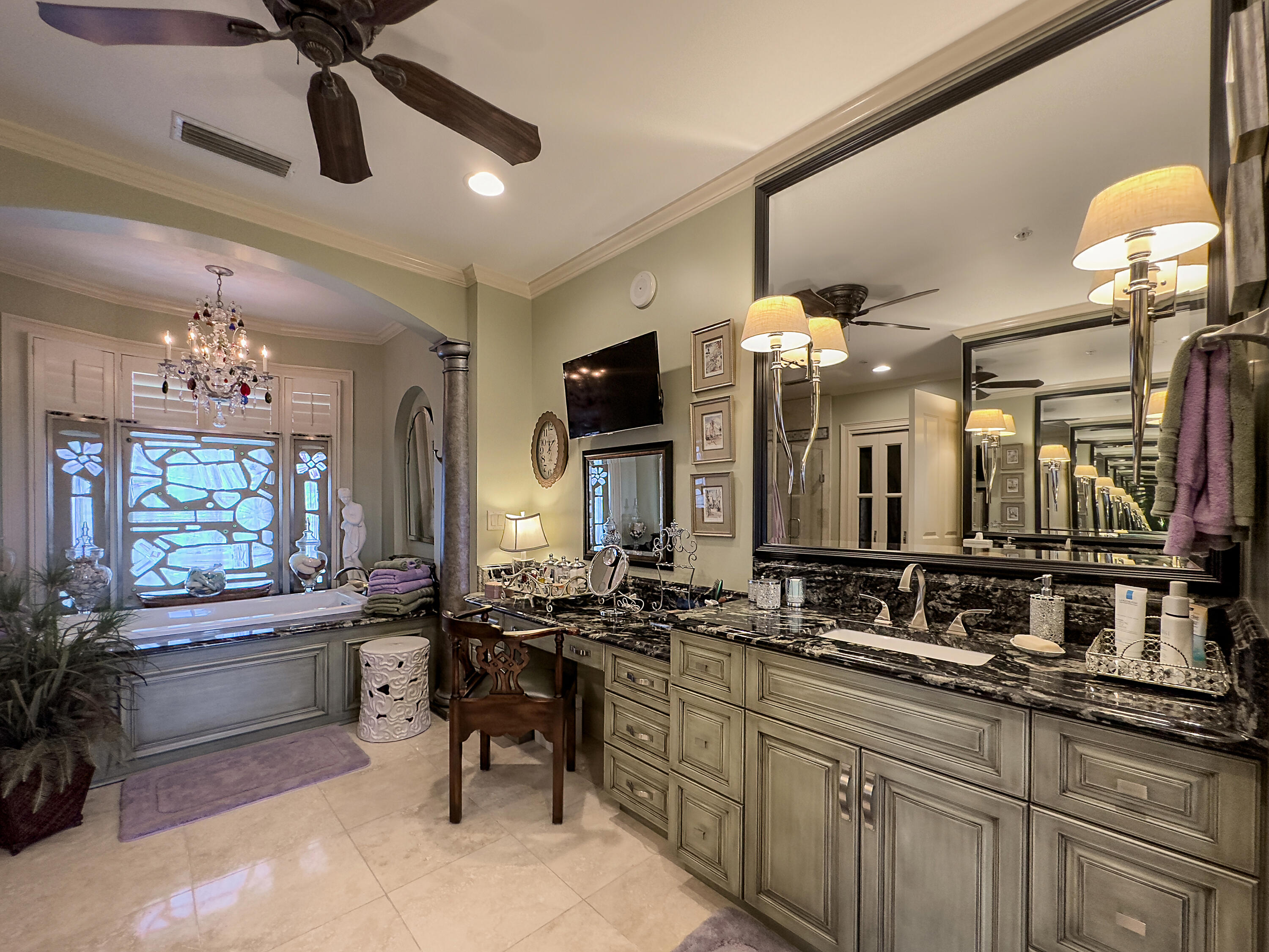 ONE WATER PLACE @ KELLY PLANTATION - Residential
