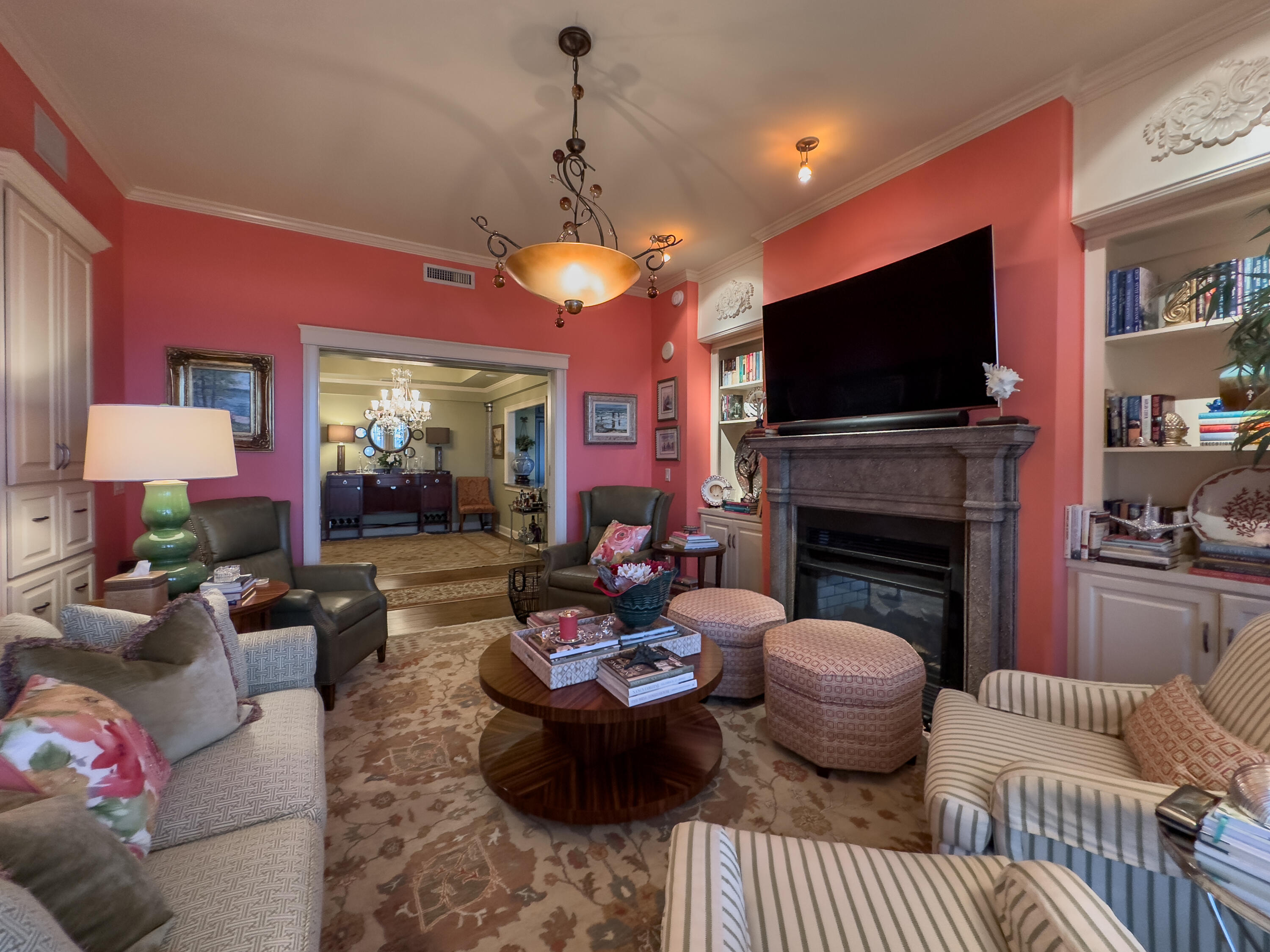 ONE WATER PLACE @ KELLY PLANTATION - Residential