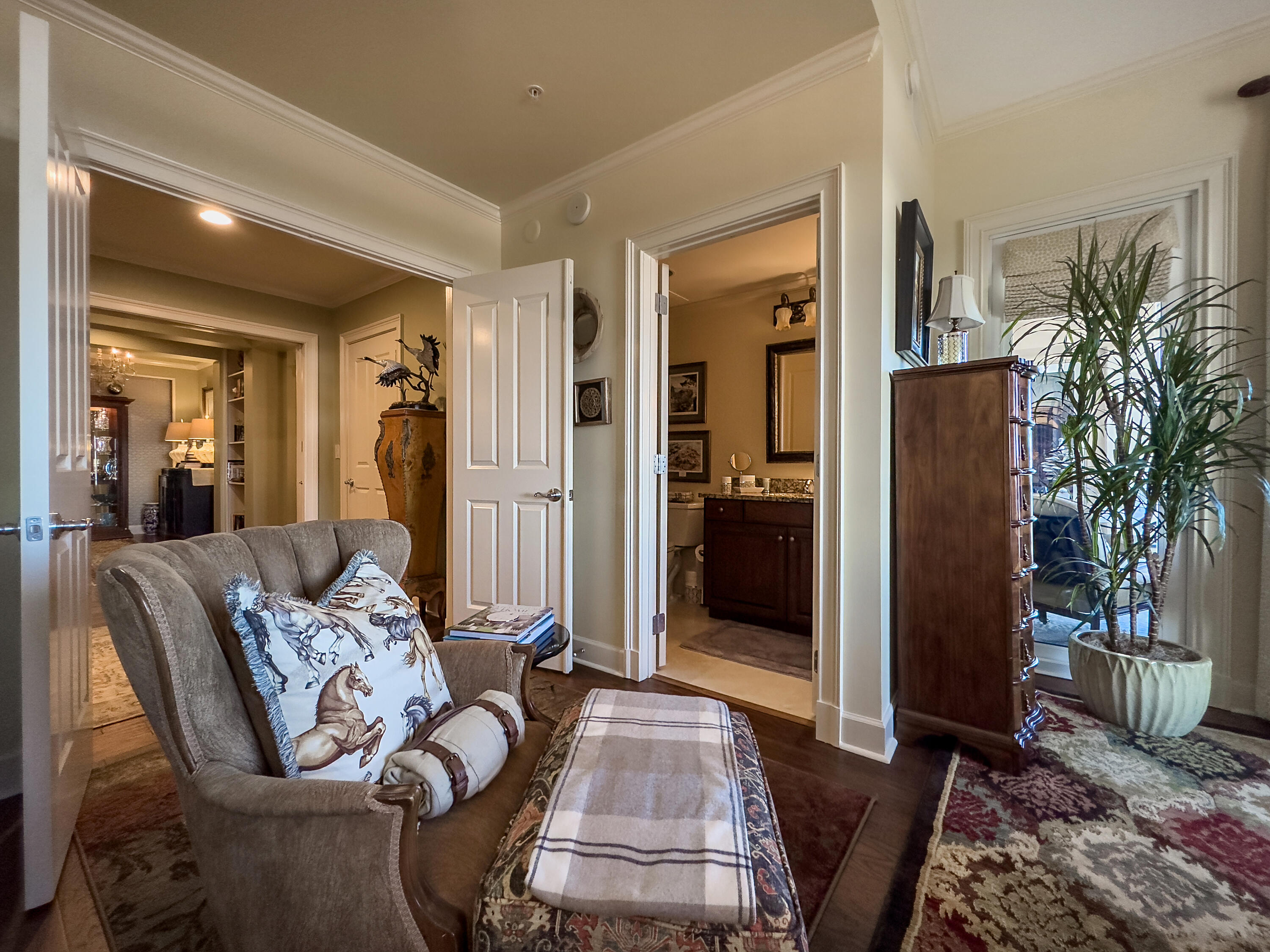 ONE WATER PLACE @ KELLY PLANTATION - Residential