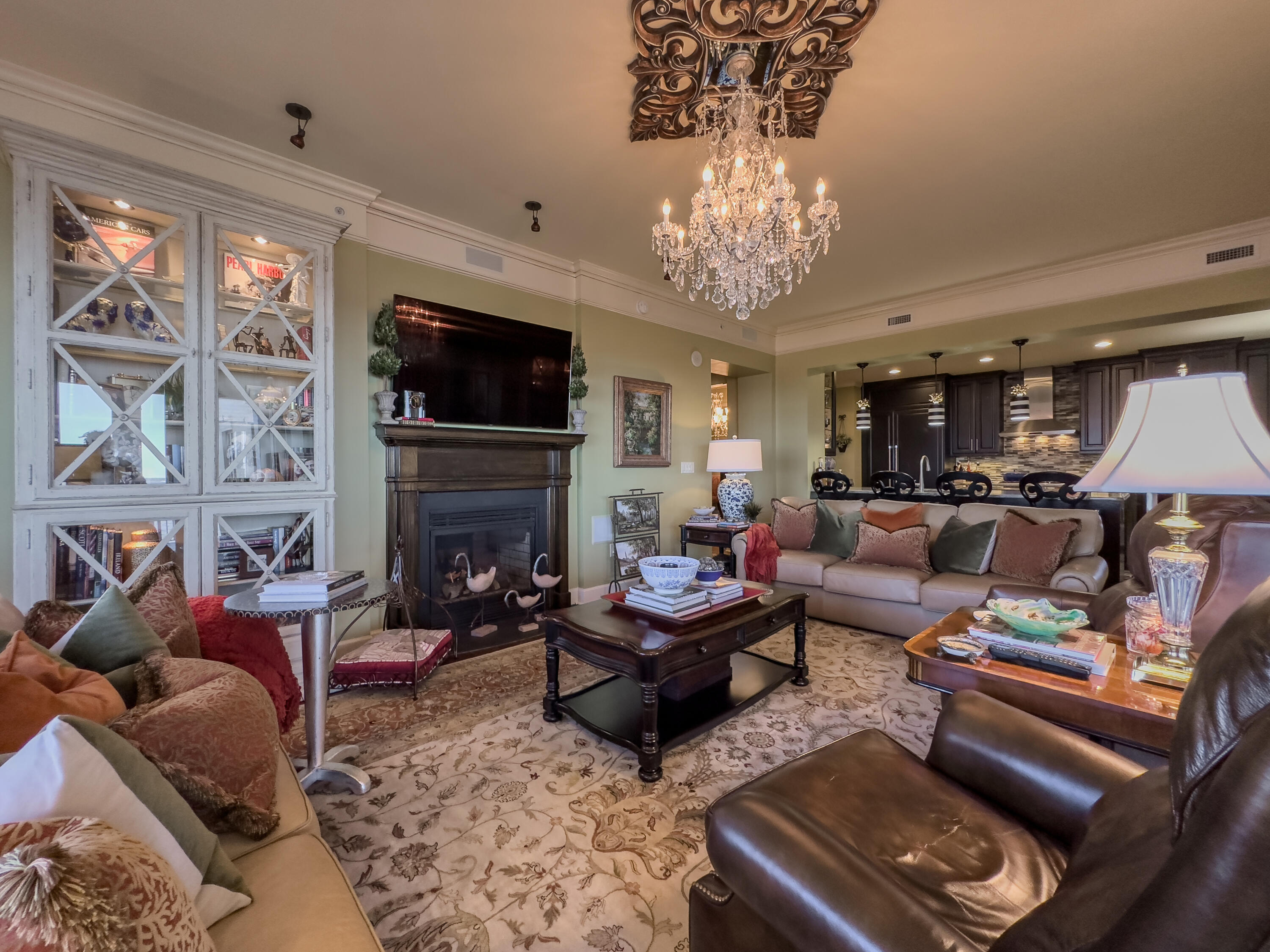 ONE WATER PLACE @ KELLY PLANTATION - Residential