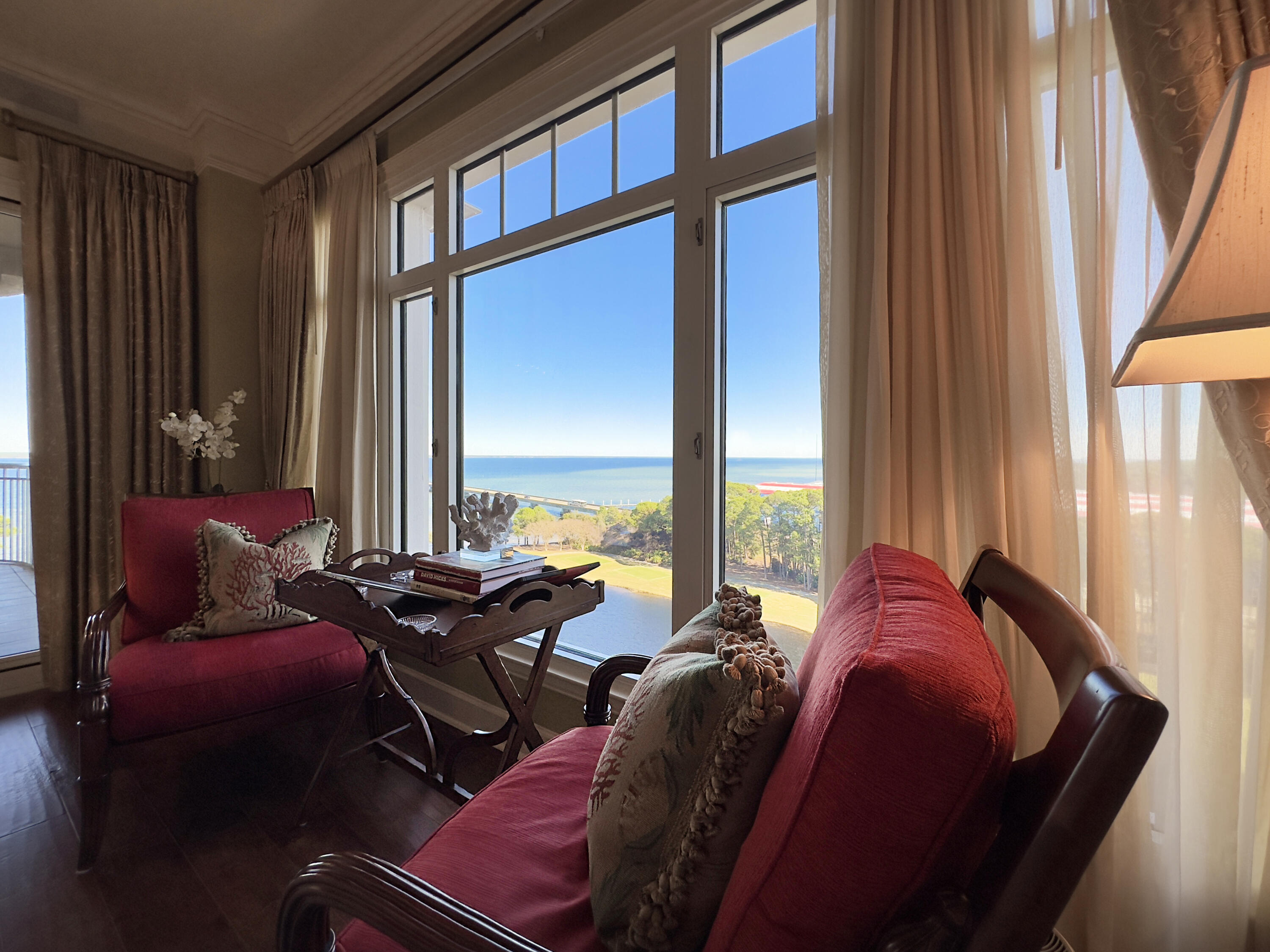 ONE WATER PLACE @ KELLY PLANTATION - Residential