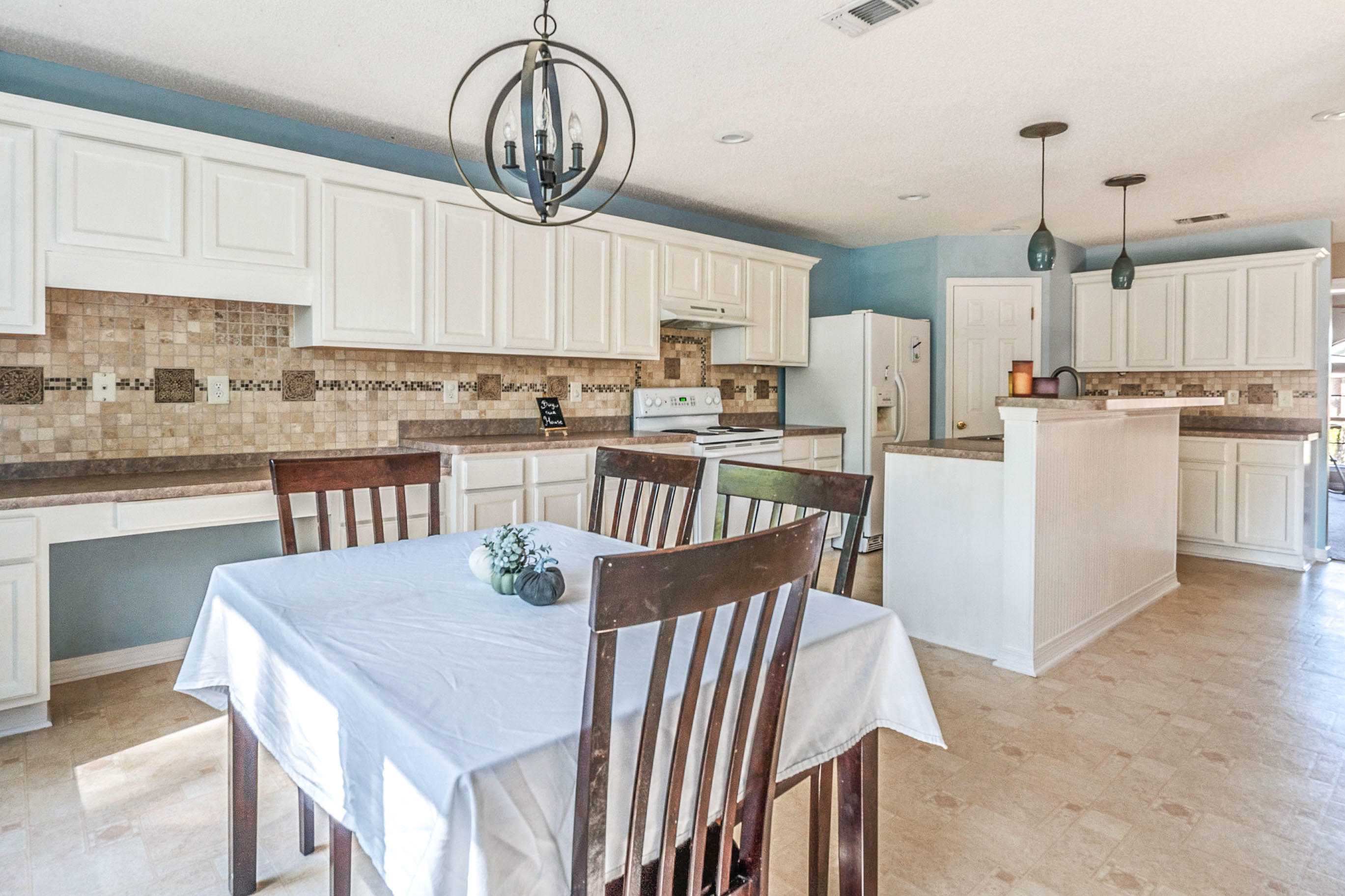 BROOKE ESTATES PH I - Residential