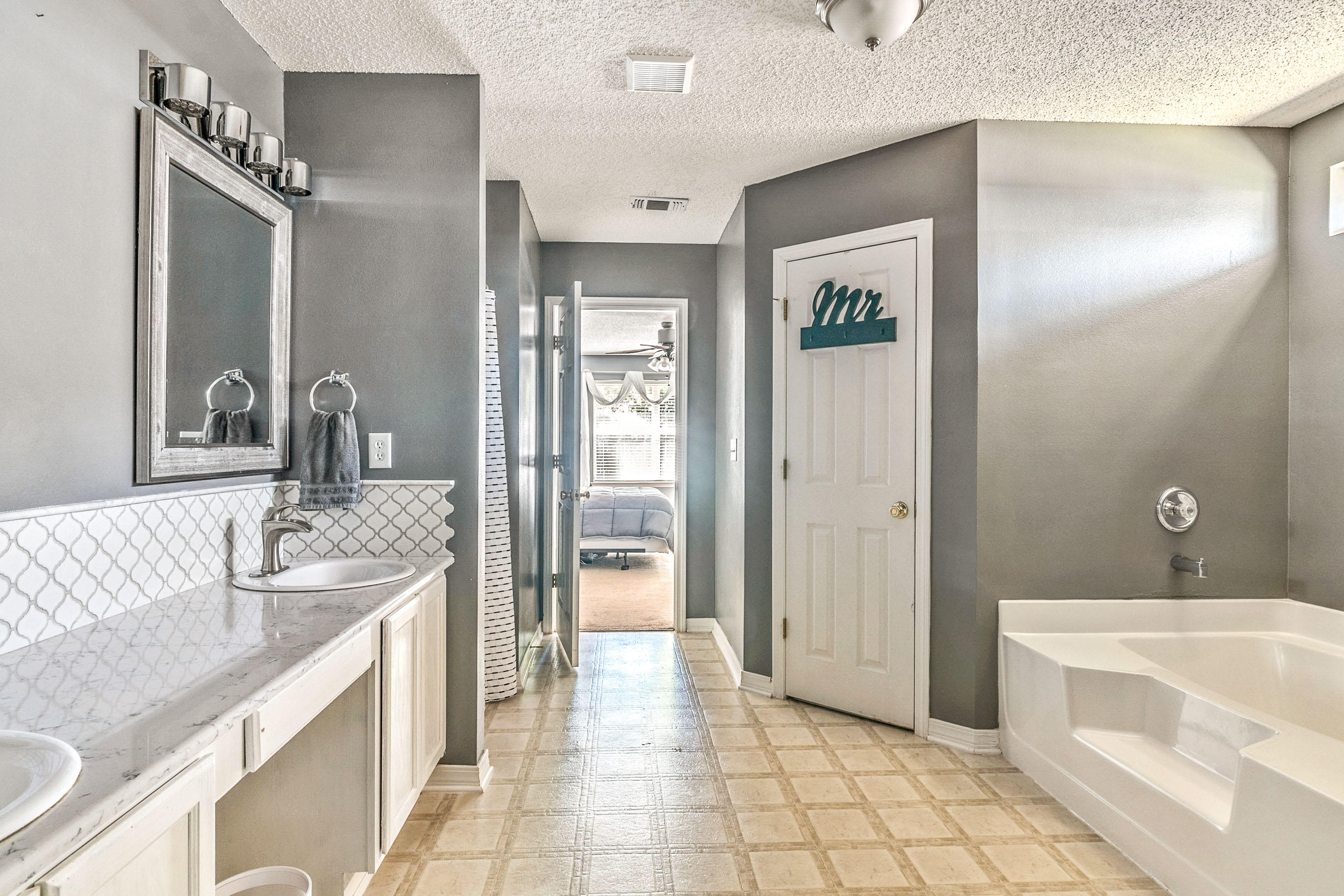 BROOKE ESTATES PH I - Residential