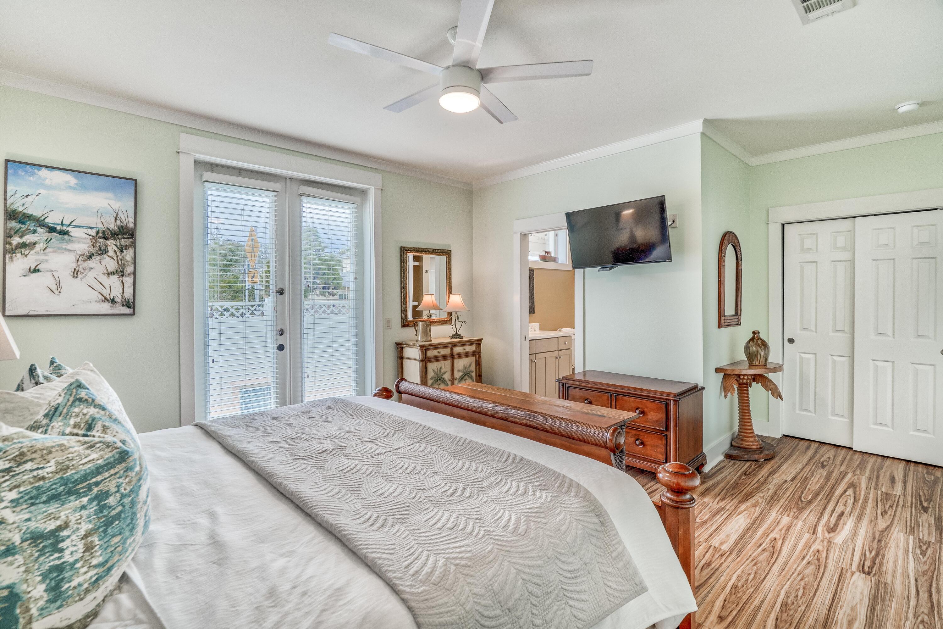EMERALD WATERS VILLAGE - Residential