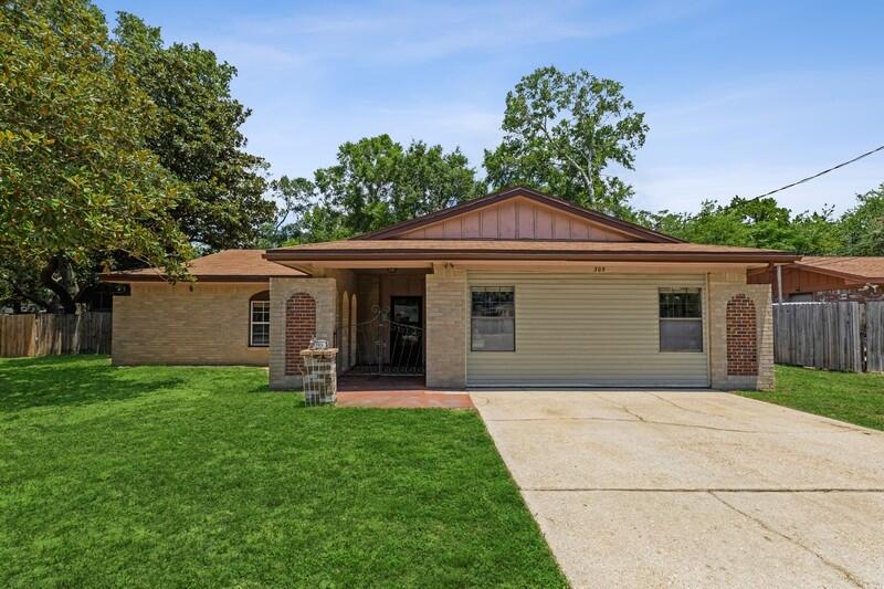 Welcome to this lovely 3 bedroom, 2-bathroom brick home in Niceville. Situated on over a 1/3 of an acre with a large screened patio, this home provides plenty of opportunity for enjoying the outdoors. Stepping inside the home, you will find a spacious open kitchen with newer appliances and a beamed ceiling. There is even a perfect spot for a coffee bar. The interior of the home was professionally painted this summer. The primary bath was updated in 2022. The primary bedroom and family room have newly installed LVP flooring. Inside you will find lots of storage with 2 coat closets, a linen closet, built-ins in the family room, a pantry and pull-down attic access. For your peace of mind, a brand NEW dimensional single ROOF will be put on prior to closing,