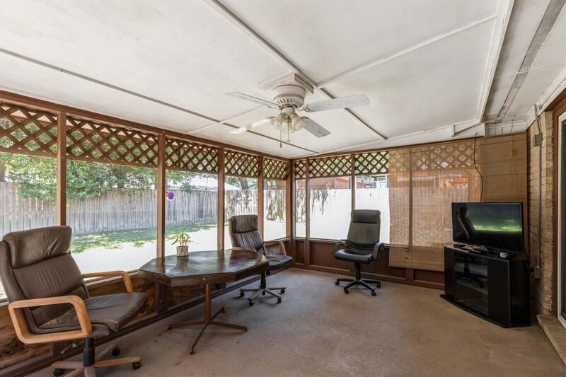 CAROL ANNE MANOR - Residential