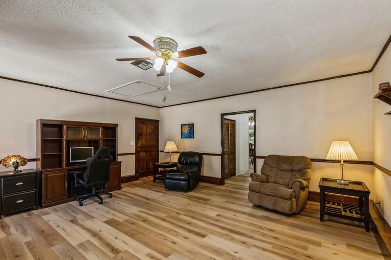 CAROL ANNE MANOR - Residential