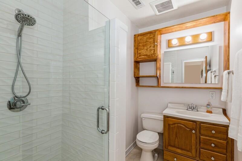CAROL ANNE MANOR - Residential