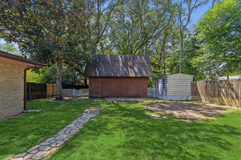 CAROL ANNE MANOR - Residential