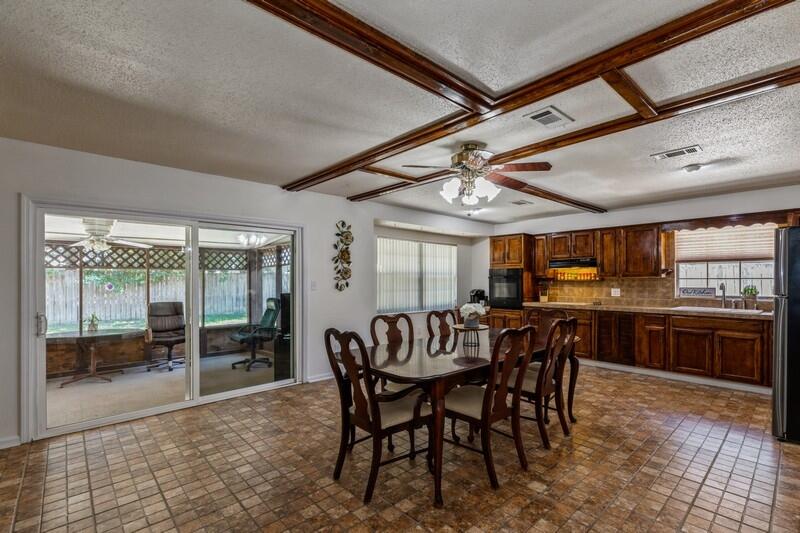 CAROL ANNE MANOR - Residential