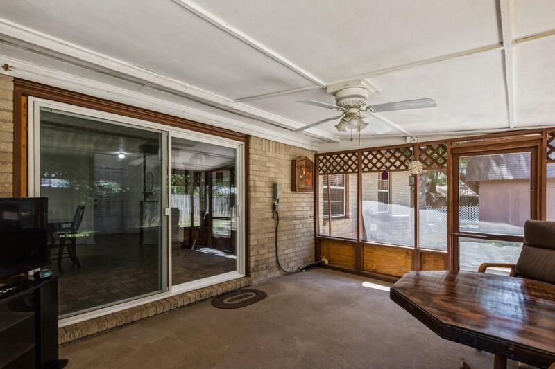CAROL ANNE MANOR - Residential