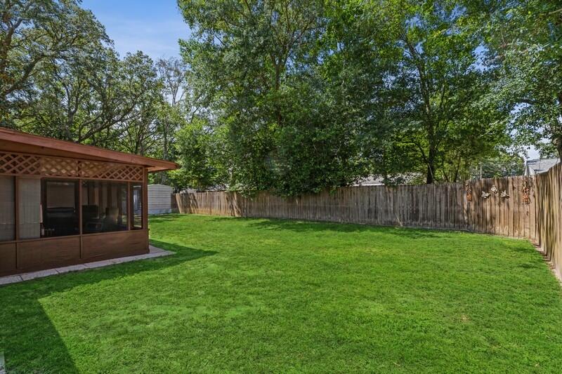 CAROL ANNE MANOR - Residential