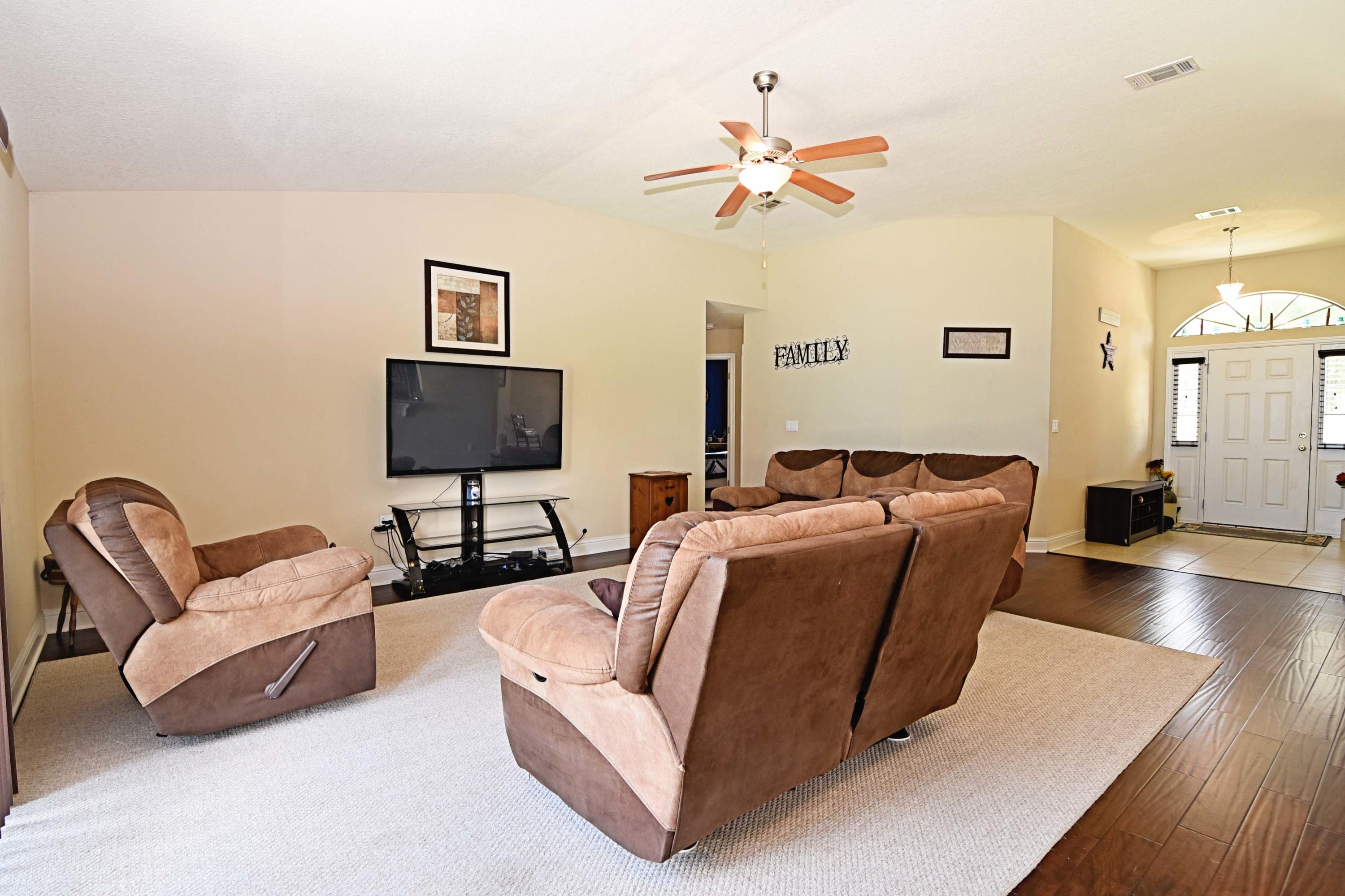 SILVER CREEK ESTATES - Residential