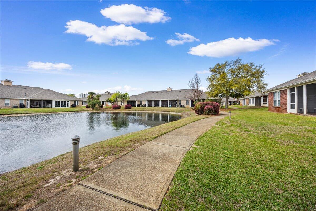 DIAMOND LAKES - Residential