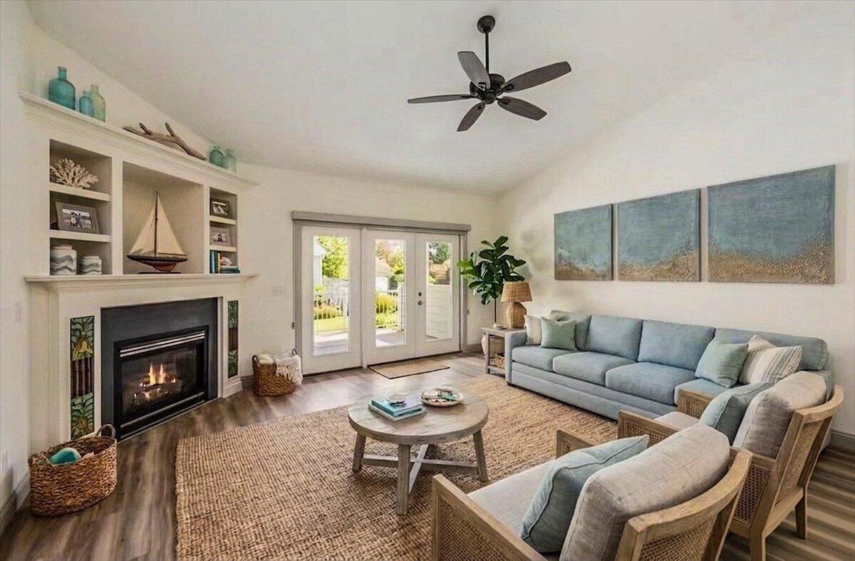 DIAMOND LAKES - Residential