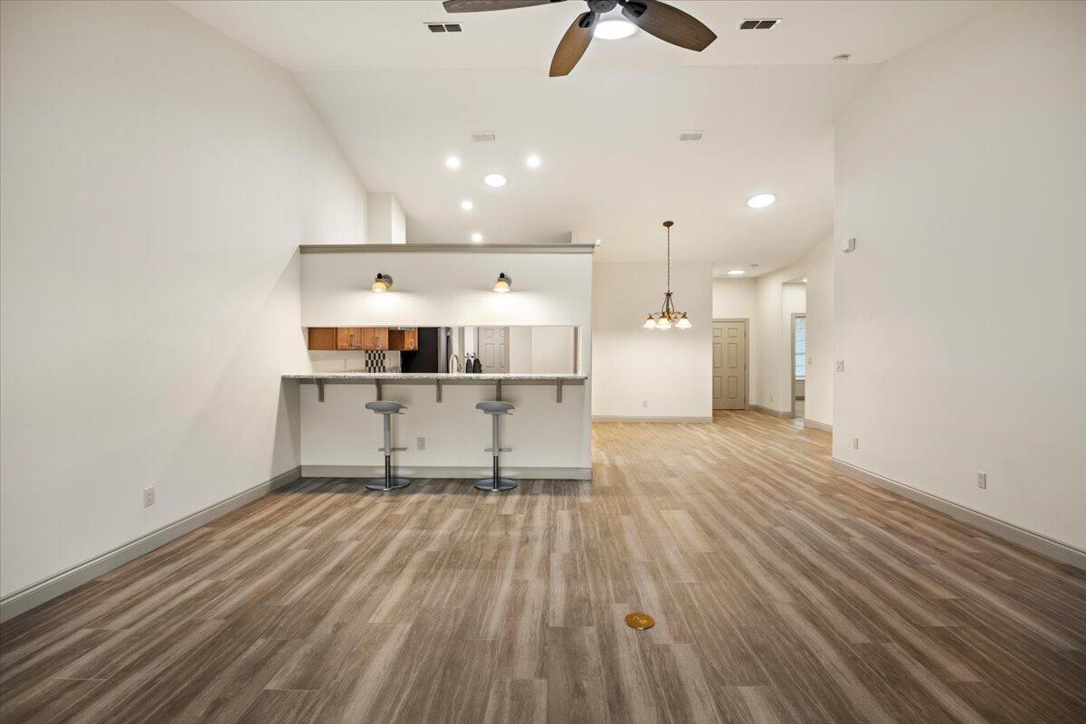 DIAMOND LAKES - Residential