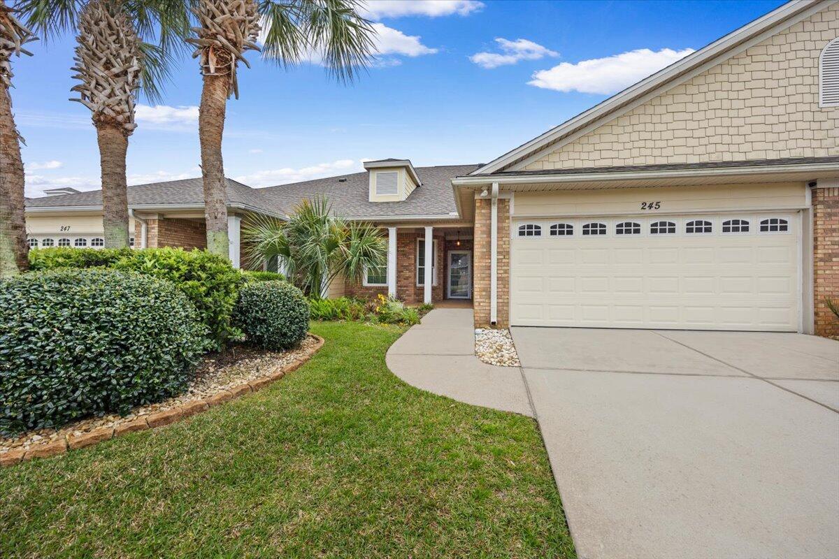 DIAMOND LAKES - Residential