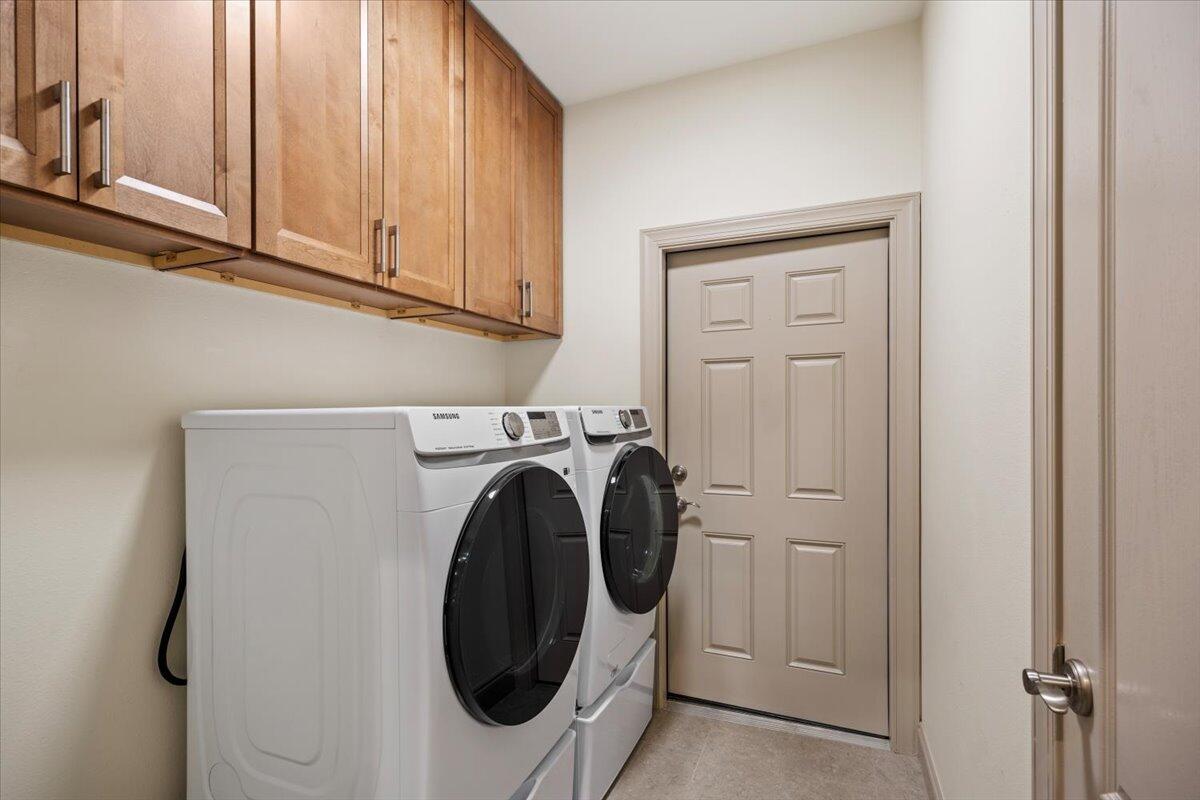 DIAMOND LAKES - Residential