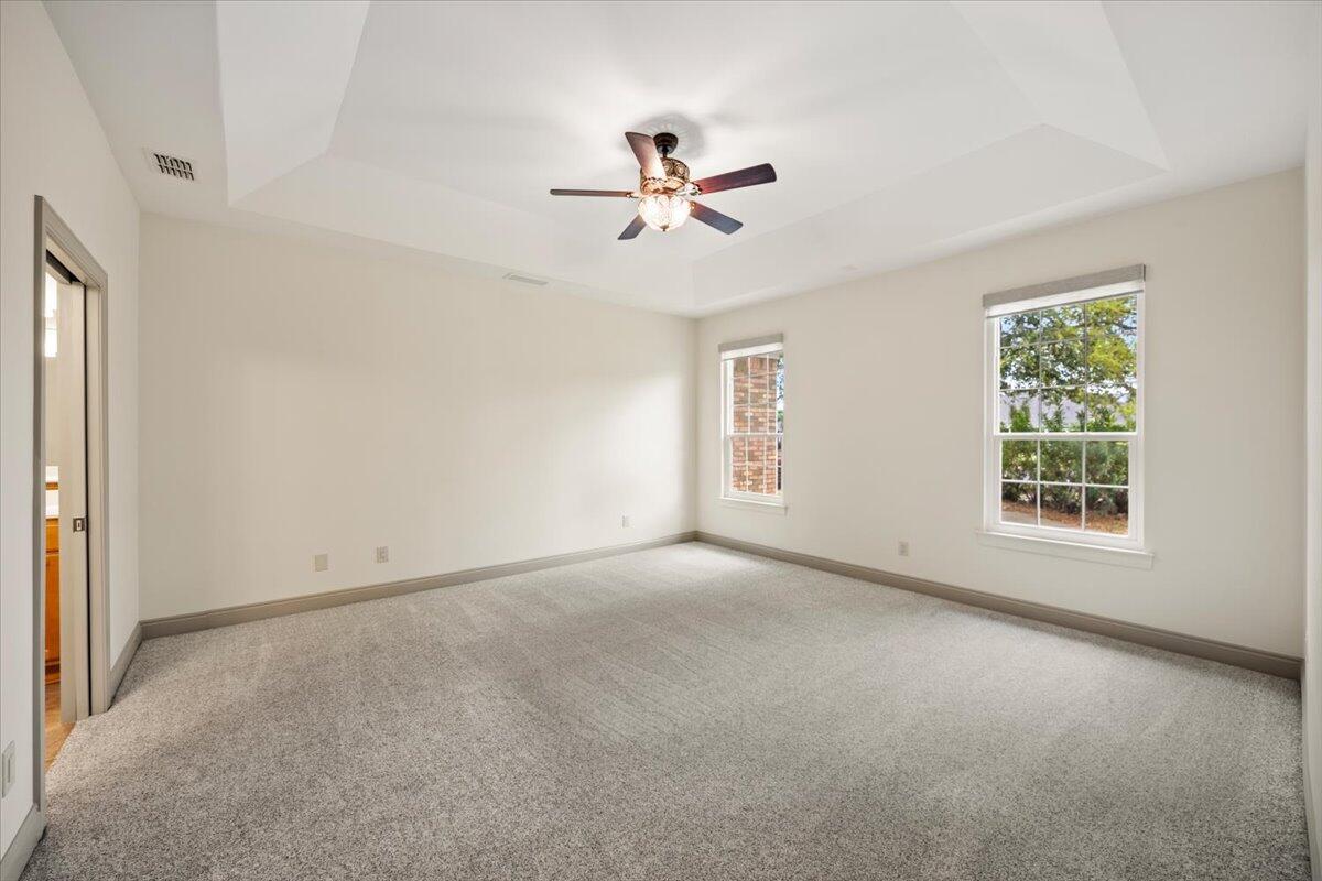 DIAMOND LAKES - Residential