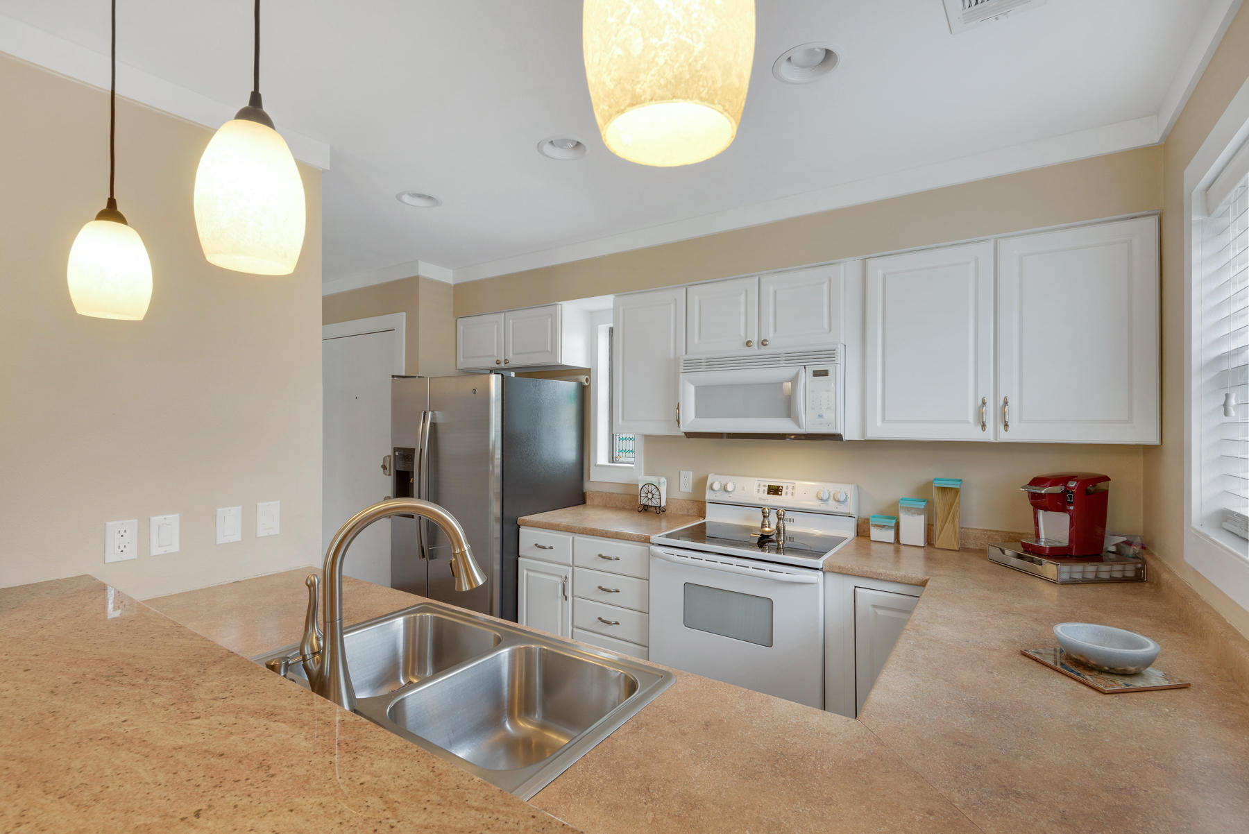 LA MAR WEST T/H PH 2 - Residential