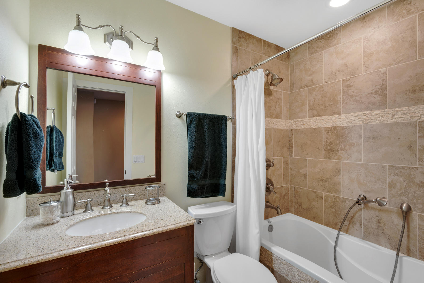 LA MAR WEST T/H PH 2 - Residential