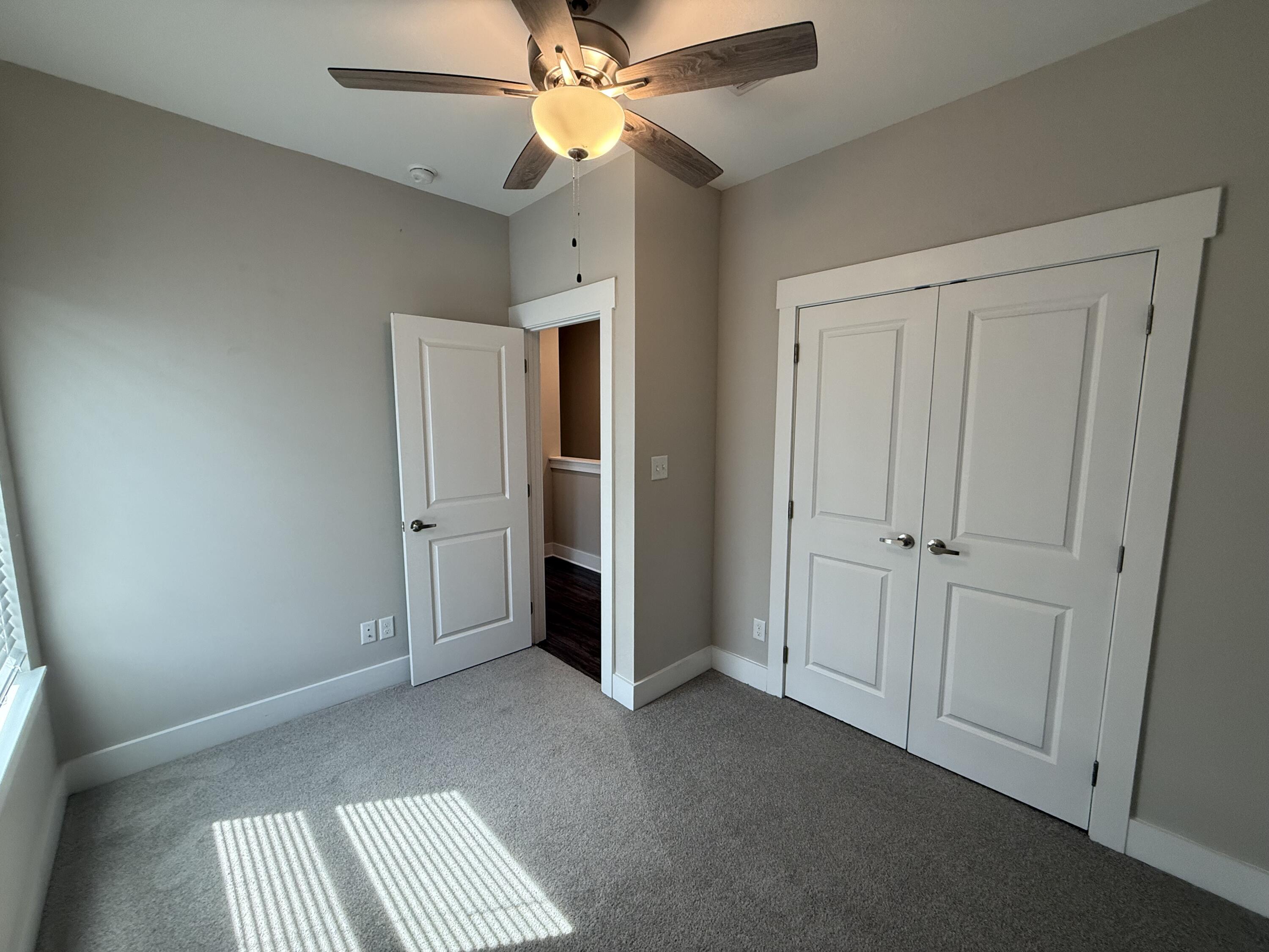 VERANDAS AT FREEPORT - Residential Lease
