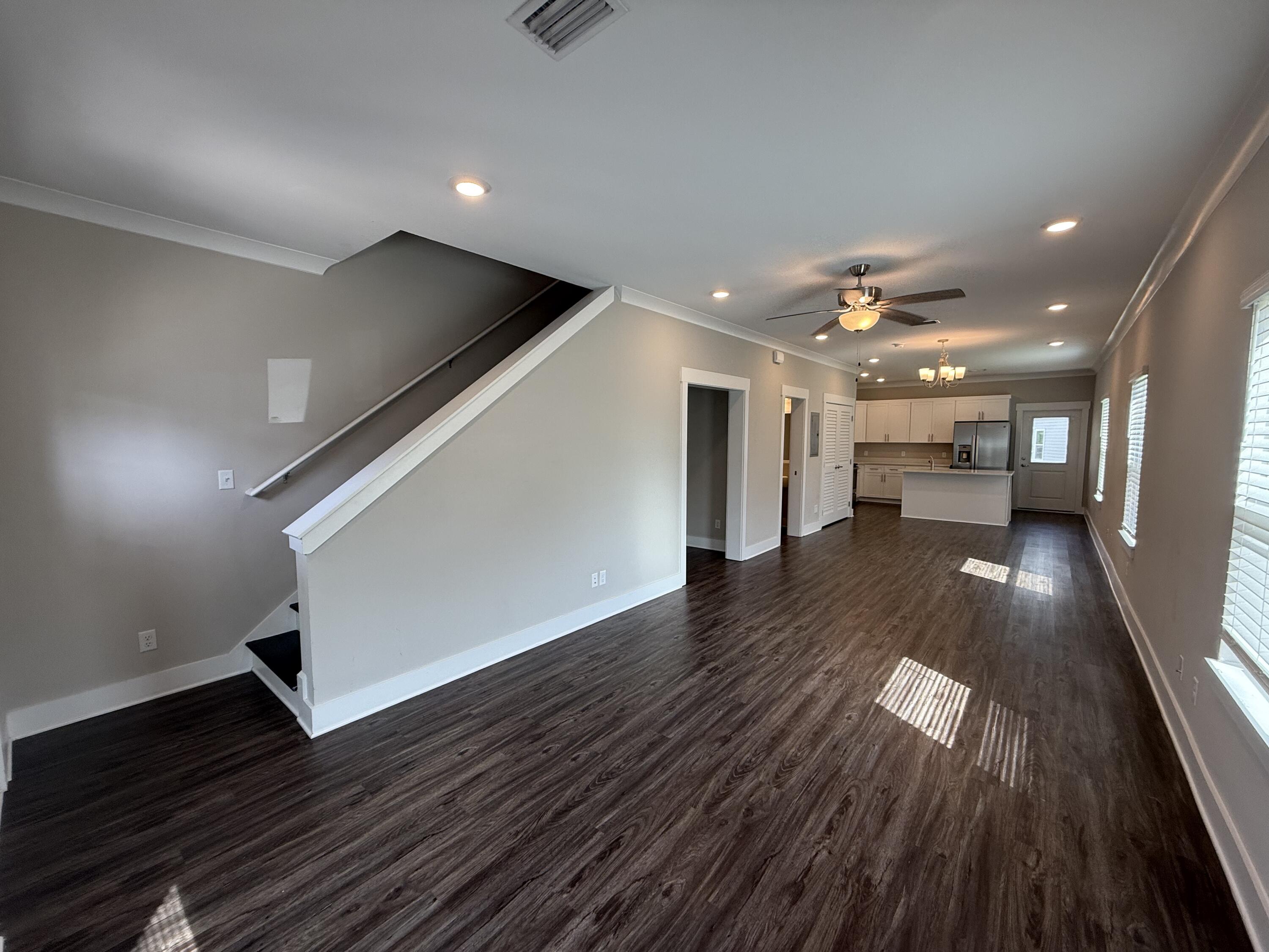 VERANDAS AT FREEPORT - Residential Lease