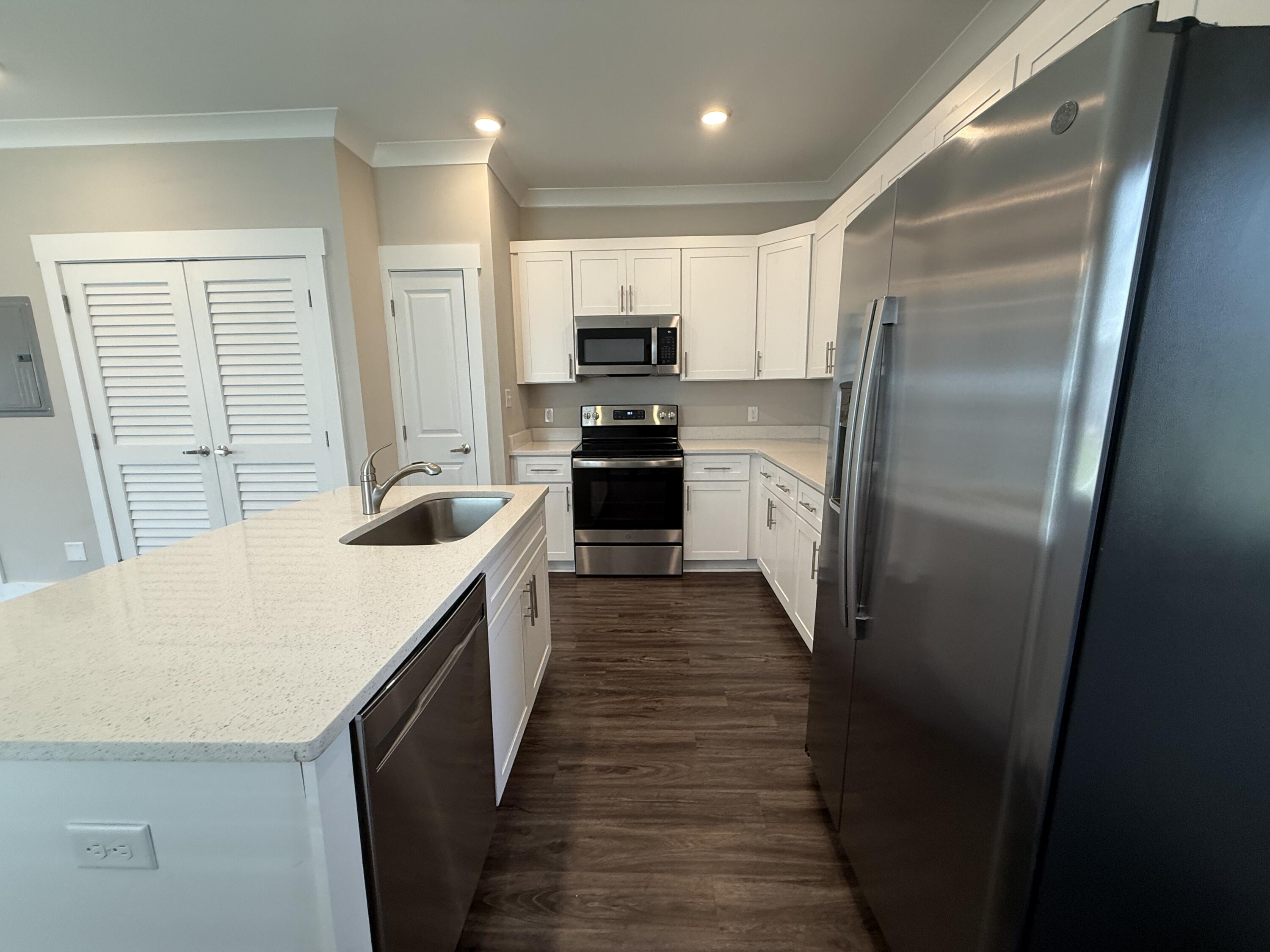 VERANDAS AT FREEPORT - Residential Lease