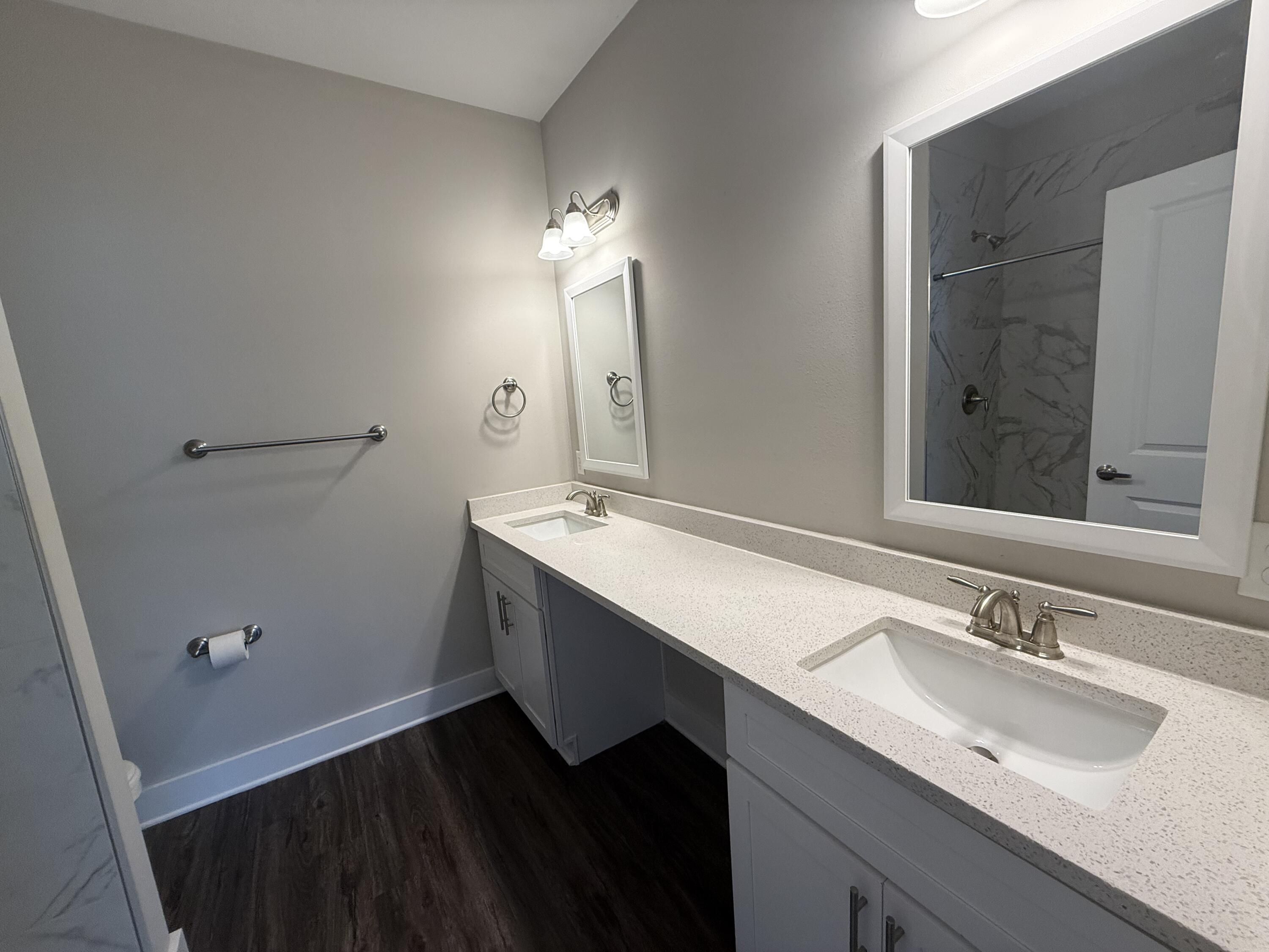 VERANDAS AT FREEPORT - Residential Lease