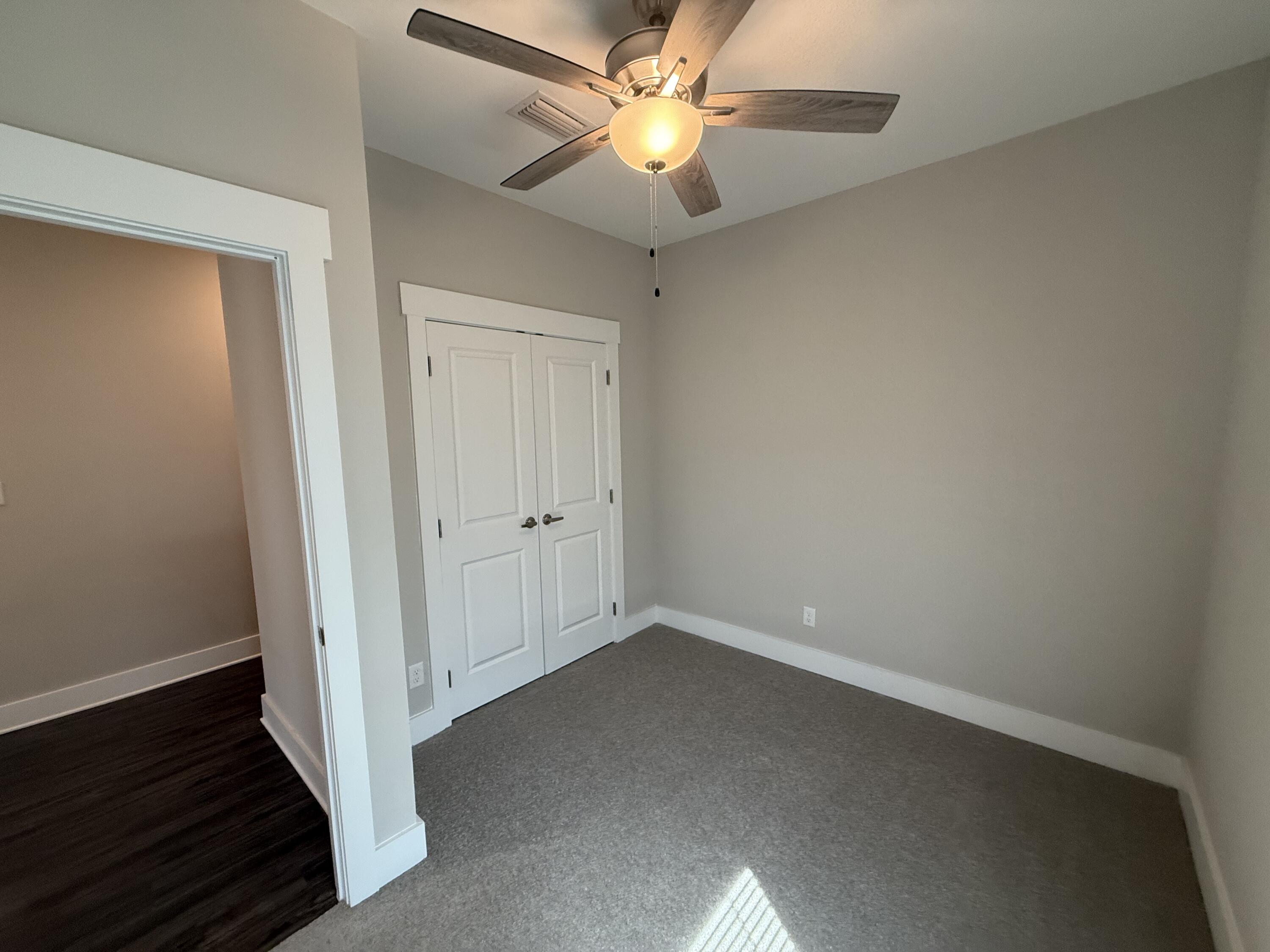 VERANDAS AT FREEPORT - Residential Lease