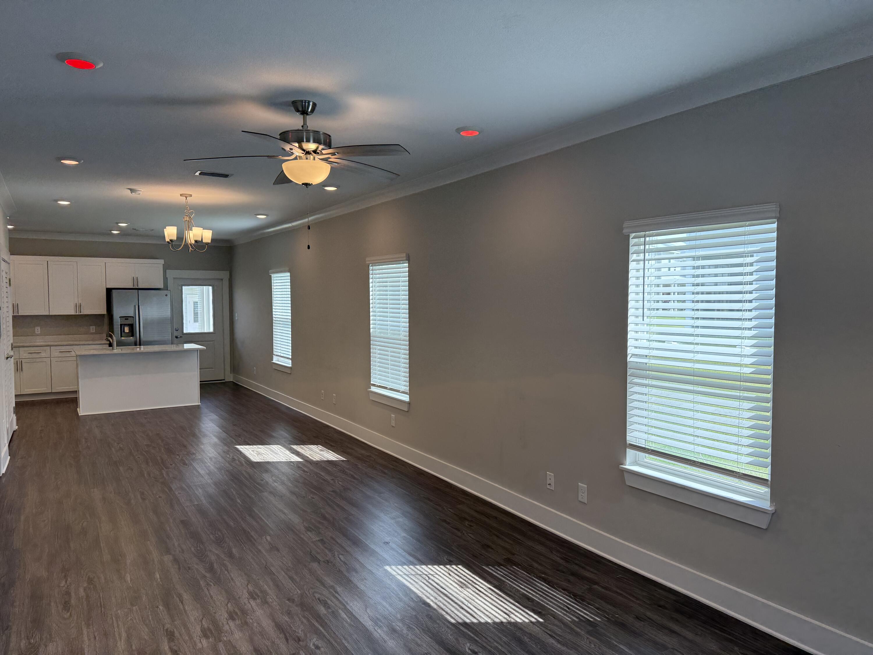 VERANDAS AT FREEPORT - Residential Lease