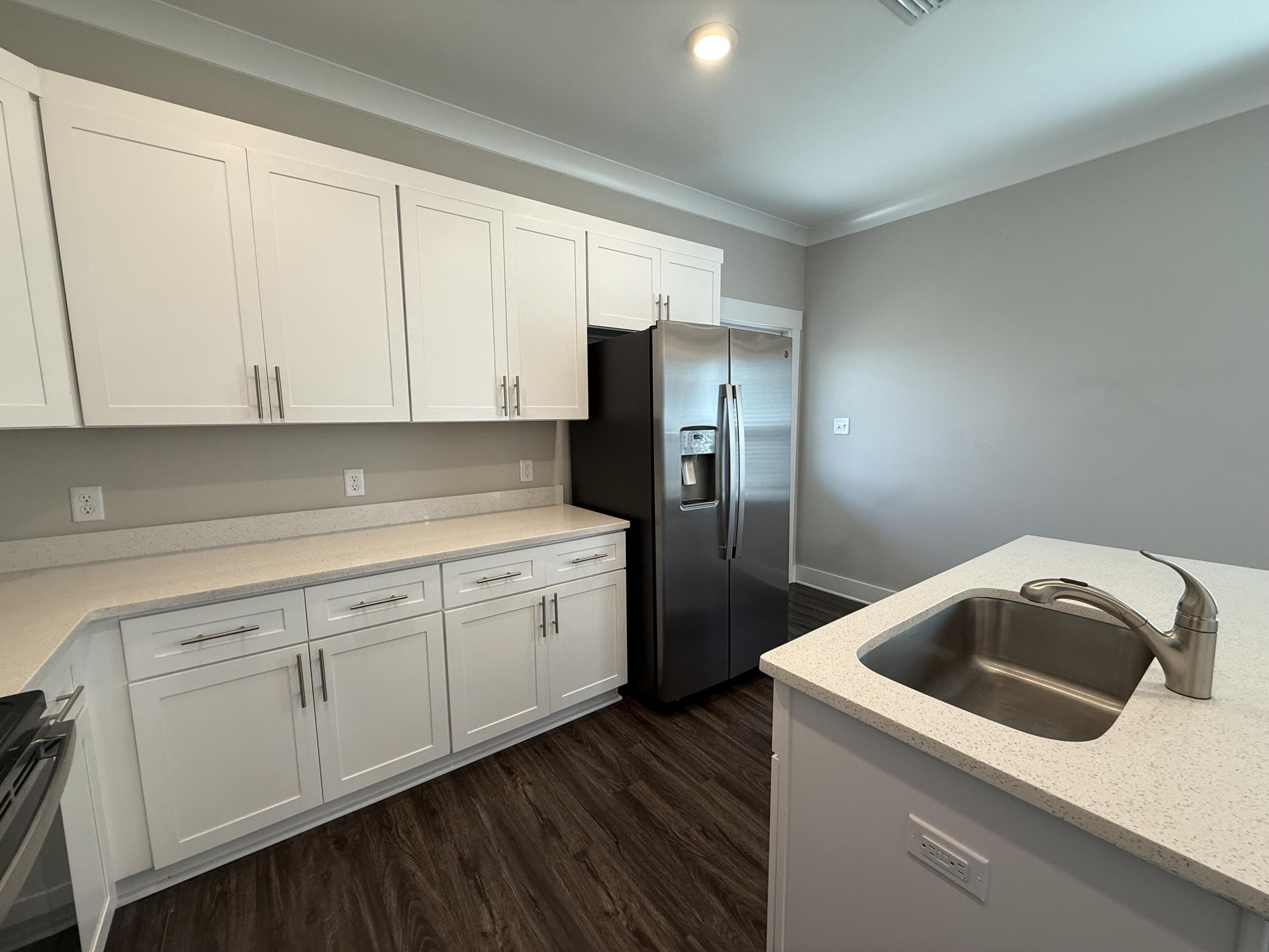 VERANDAS AT FREEPORT - Residential Lease