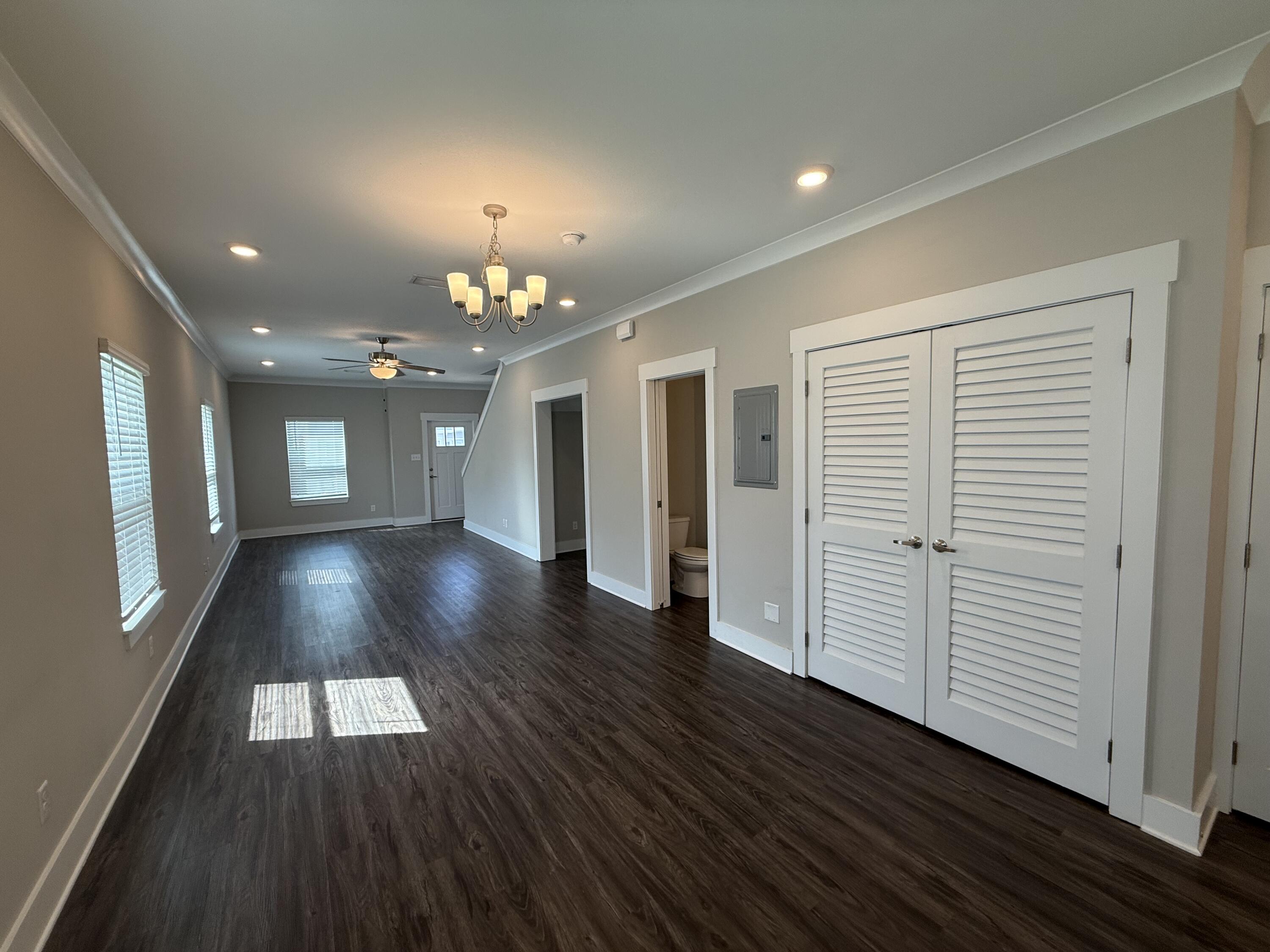 VERANDAS AT FREEPORT - Residential Lease