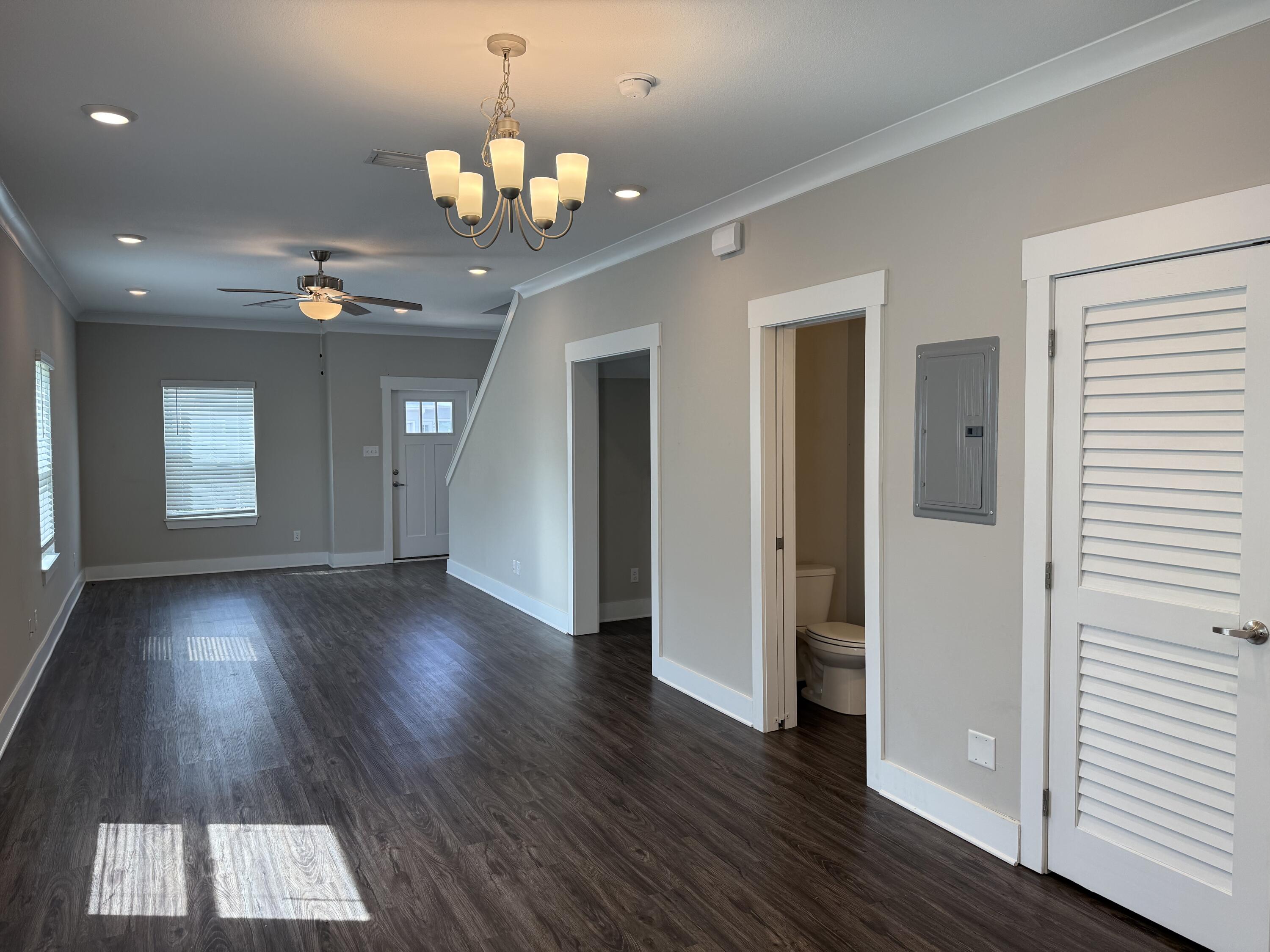 VERANDAS AT FREEPORT - Residential Lease