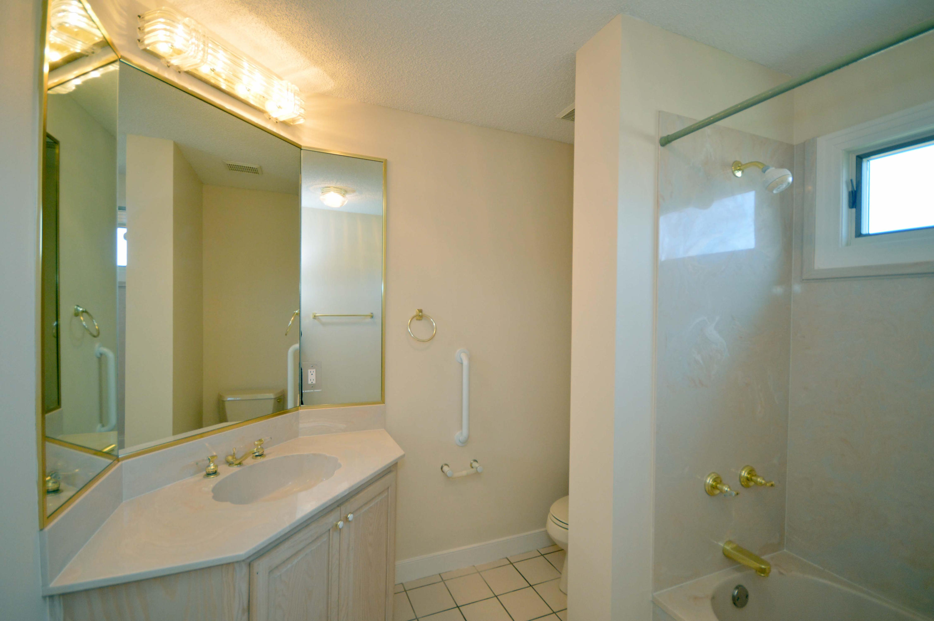 HIDDEN CREEK ESTATES AT HOLLEY BY THE SEA - Residential