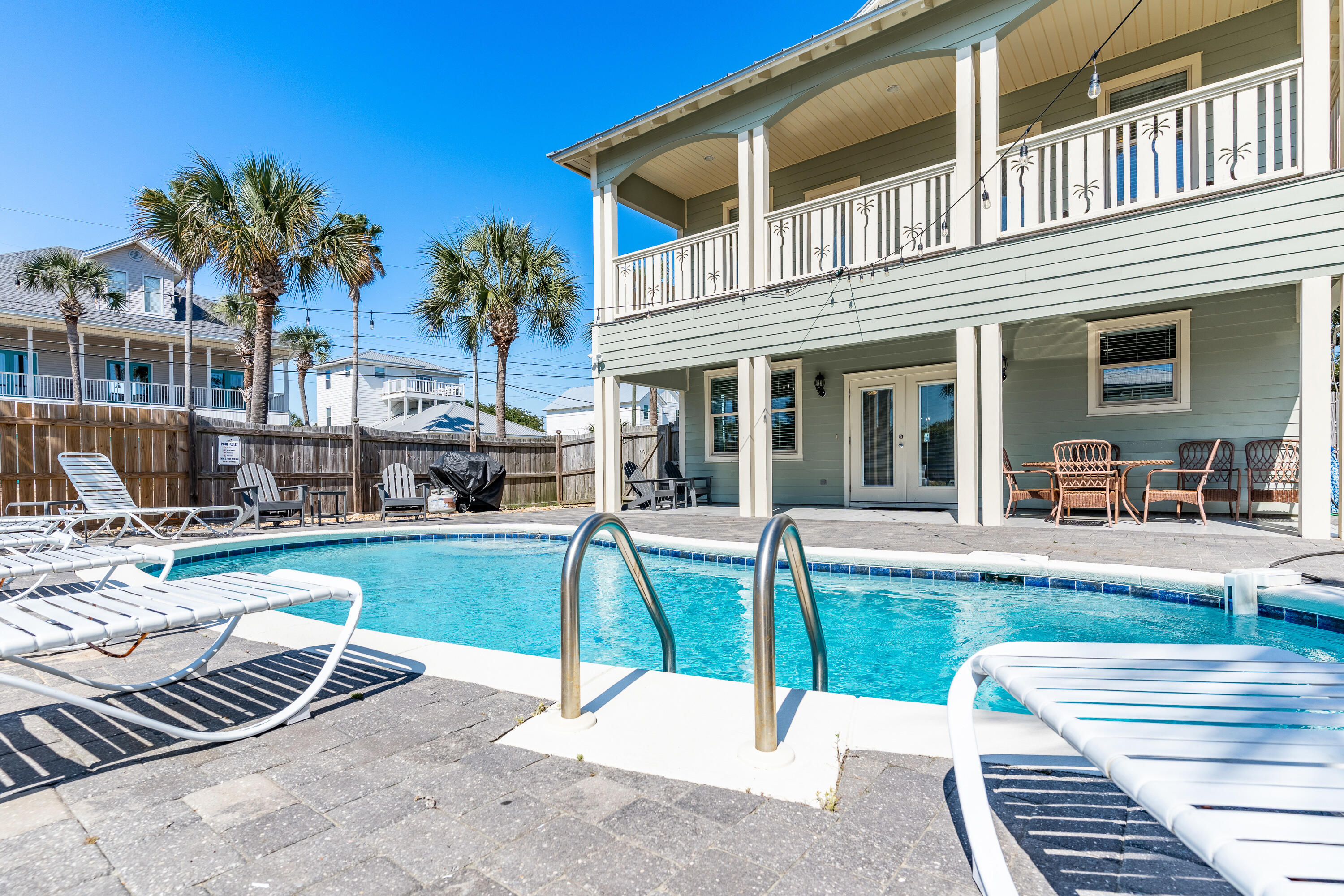 CRYSTAL BEACH - Residential
