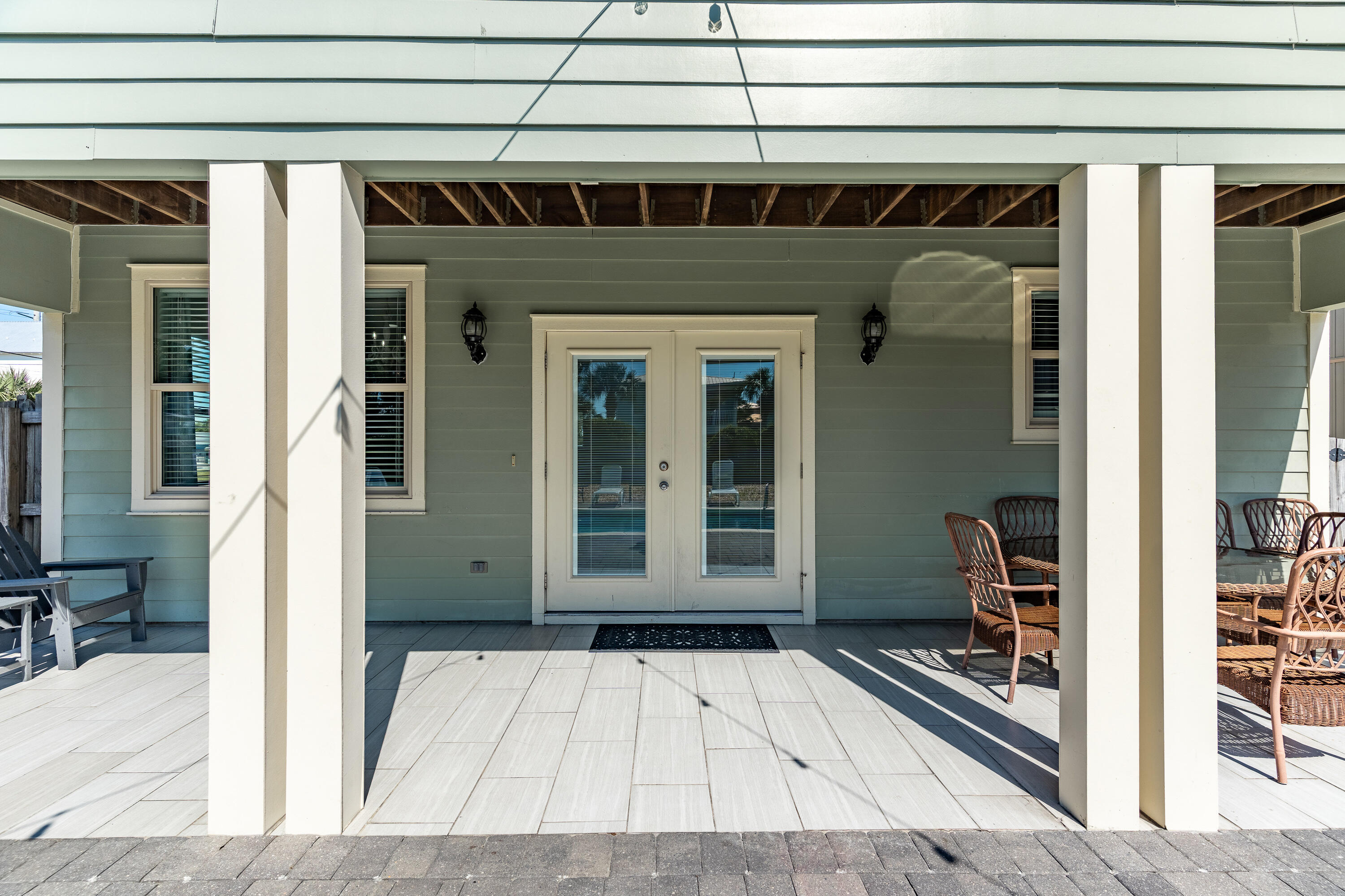 CRYSTAL BEACH - Residential