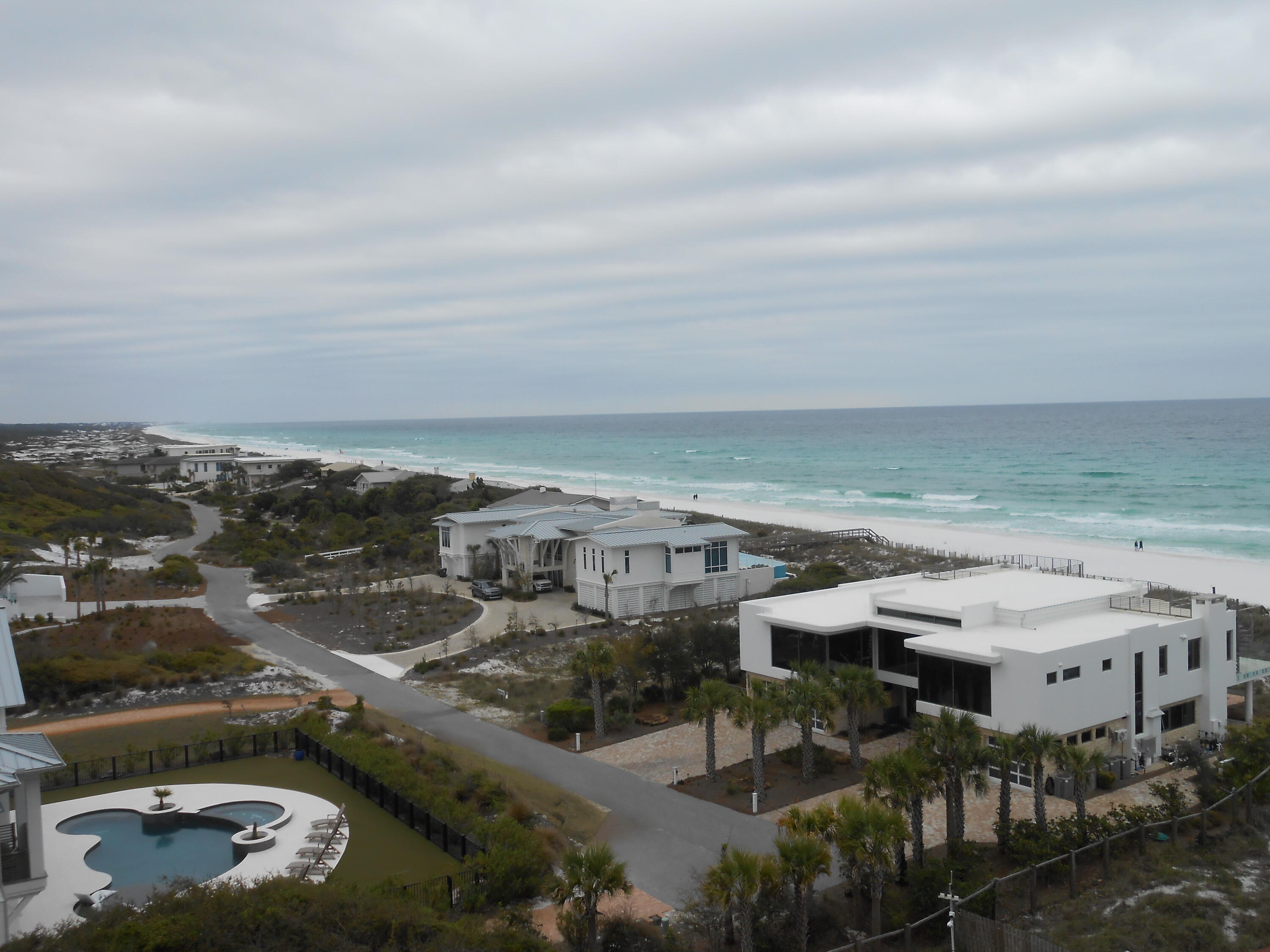 TOPS'L BEACH MANOR - Residential