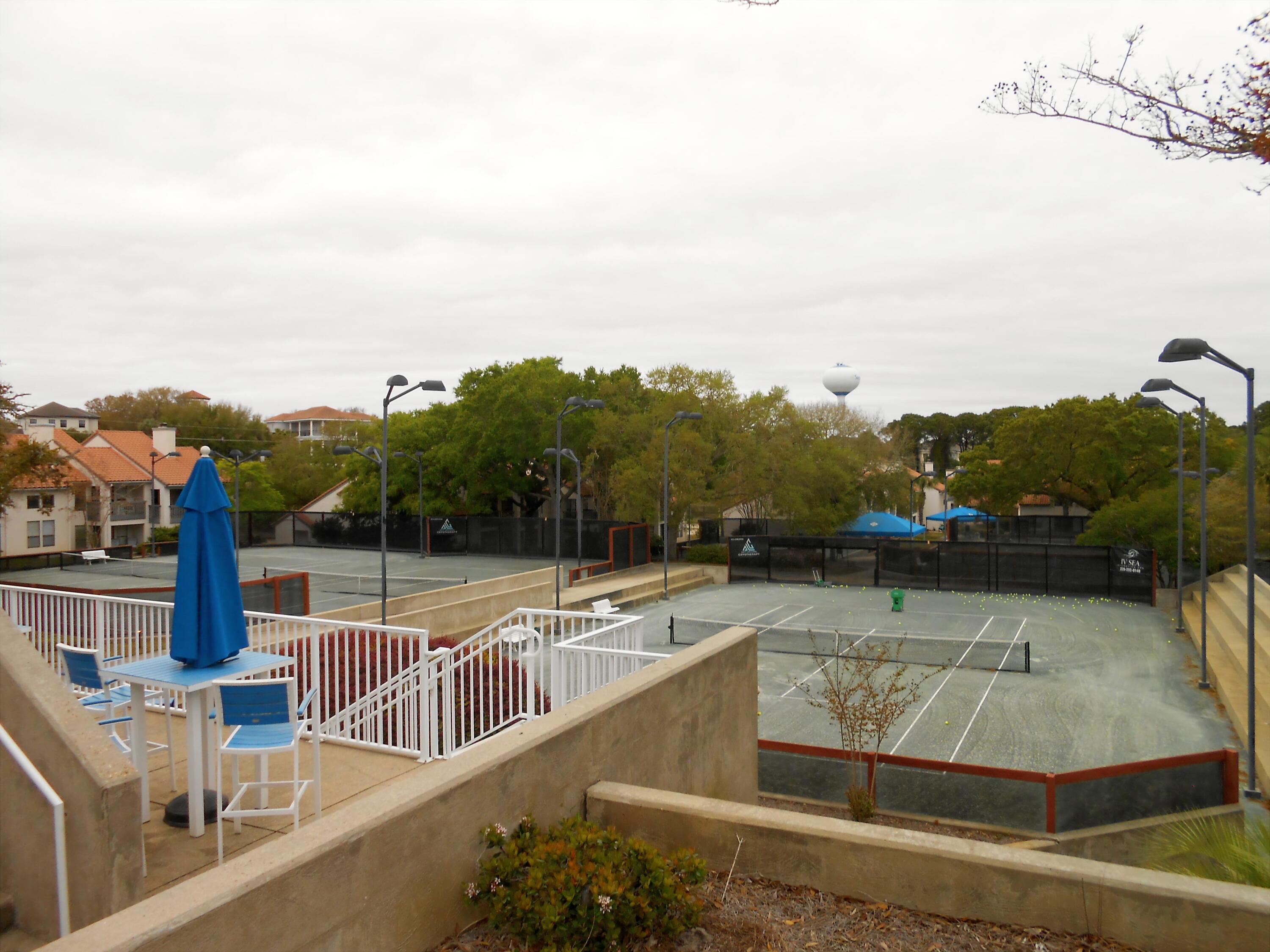 TOPS'L BEACH MANOR - Residential