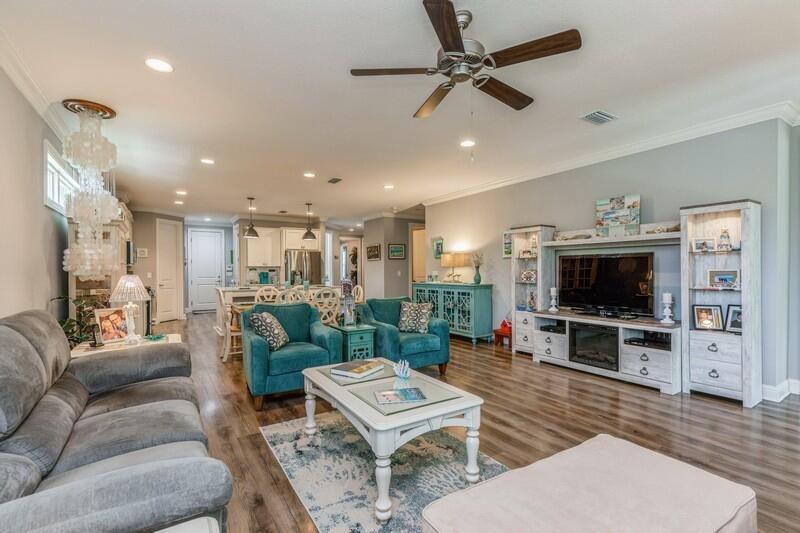 HAMMOCK BAY - Residential