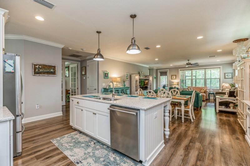 HAMMOCK BAY - Residential