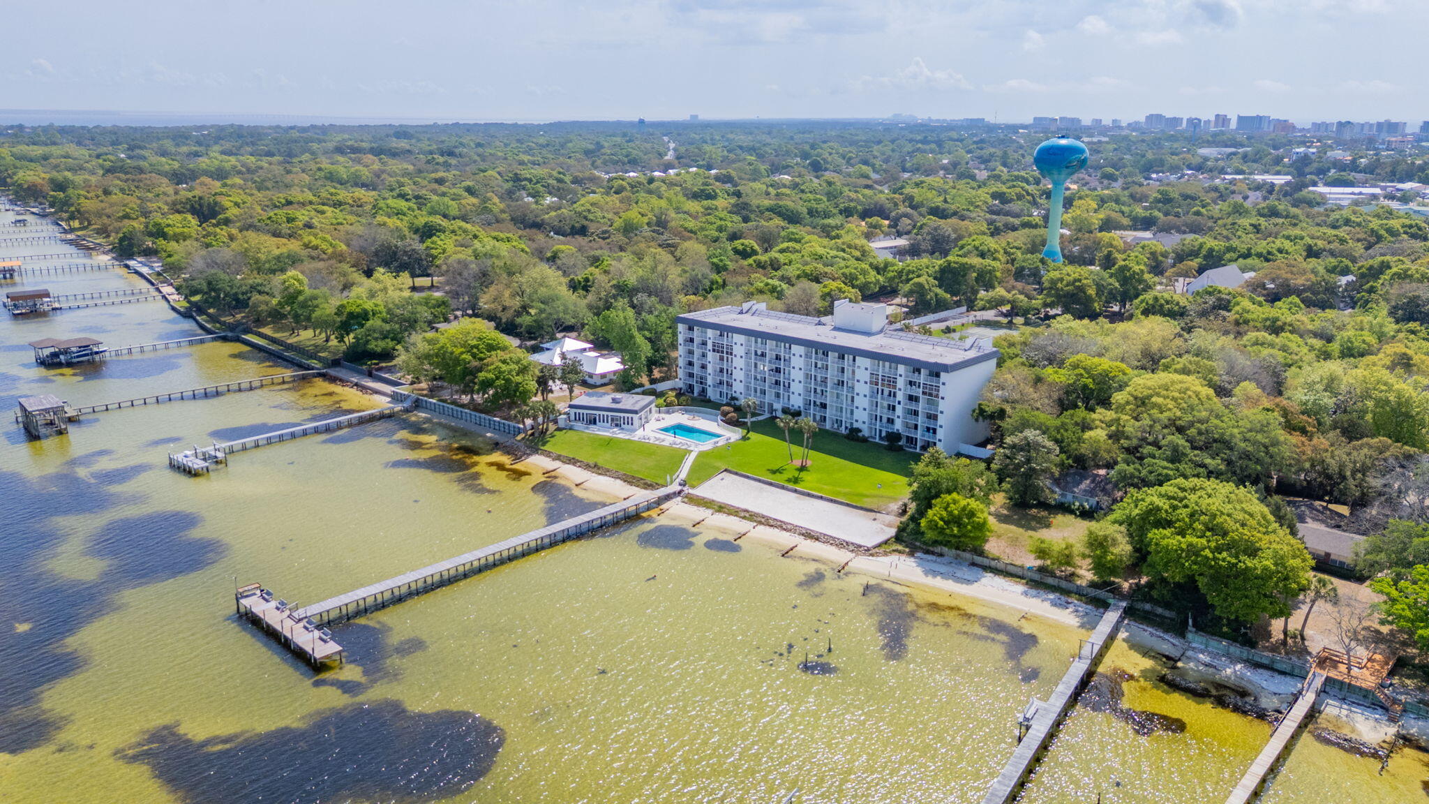VALENCIA CONDO - Residential