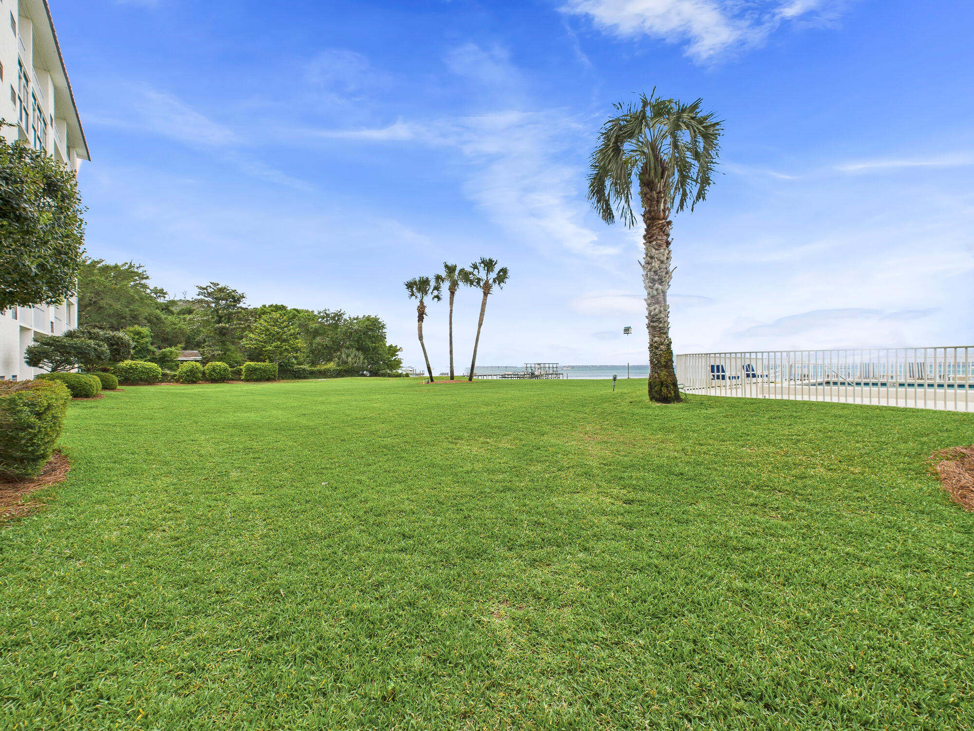 VALENCIA CONDO - Residential