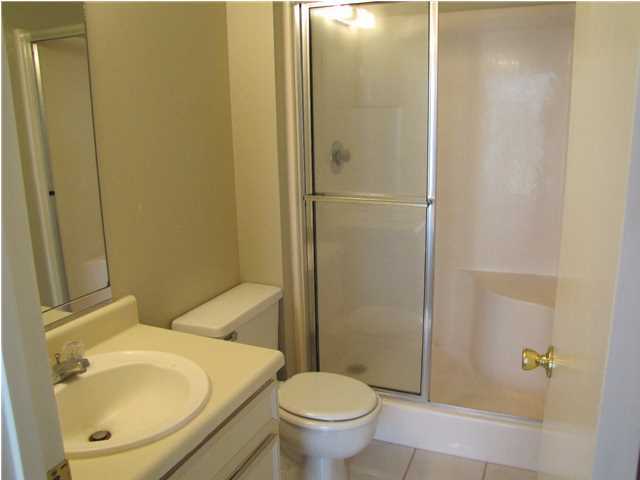 DESTIN RACQUET CLUB T/H - Residential Lease